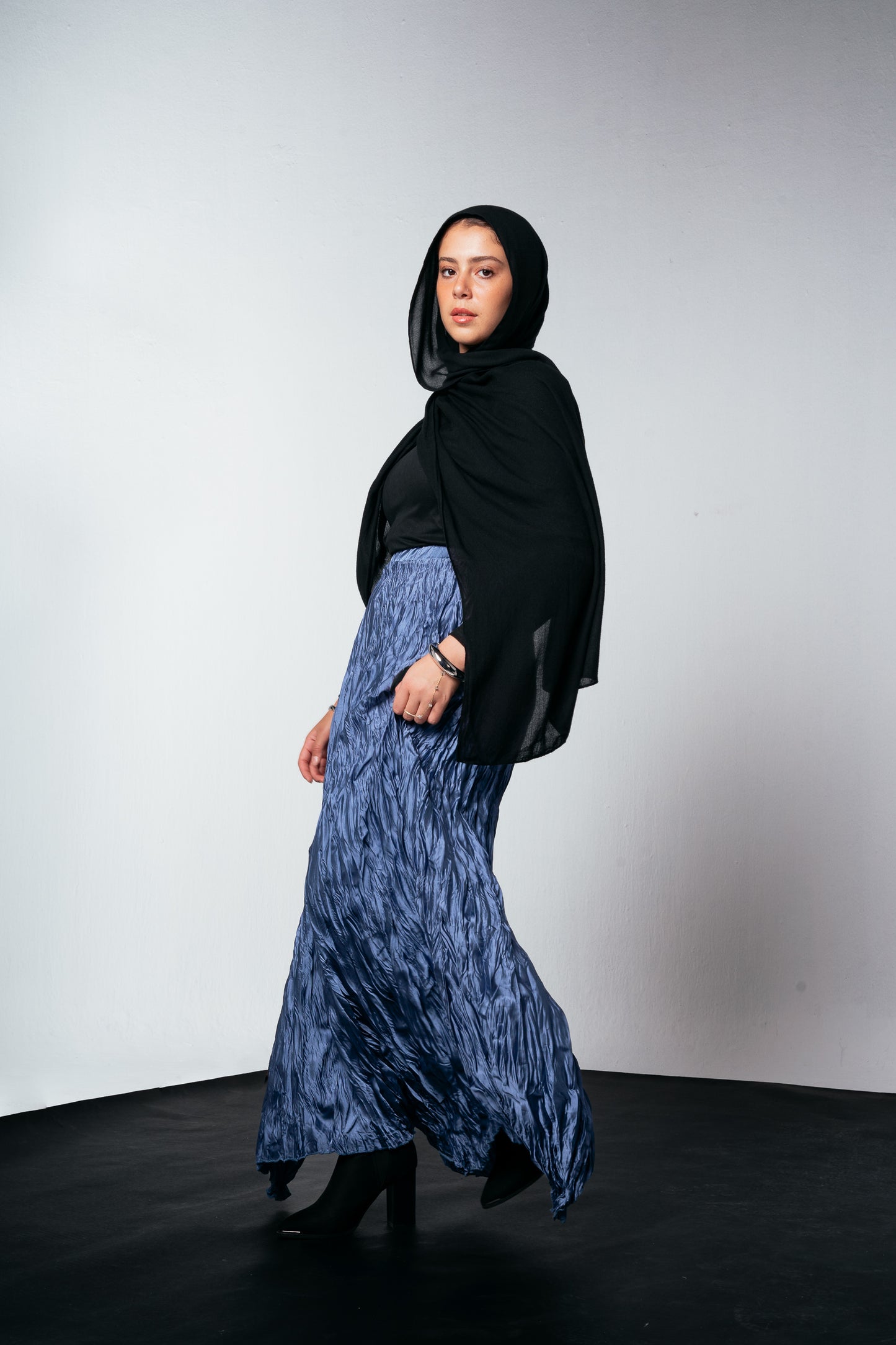 Anne Crushed skirt in Azure blue