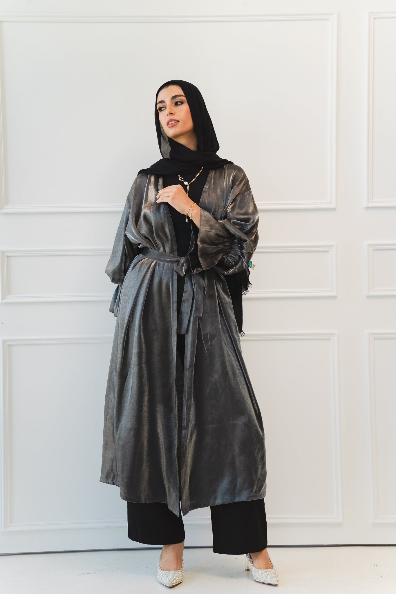 Layal shimmery kimono in Silver