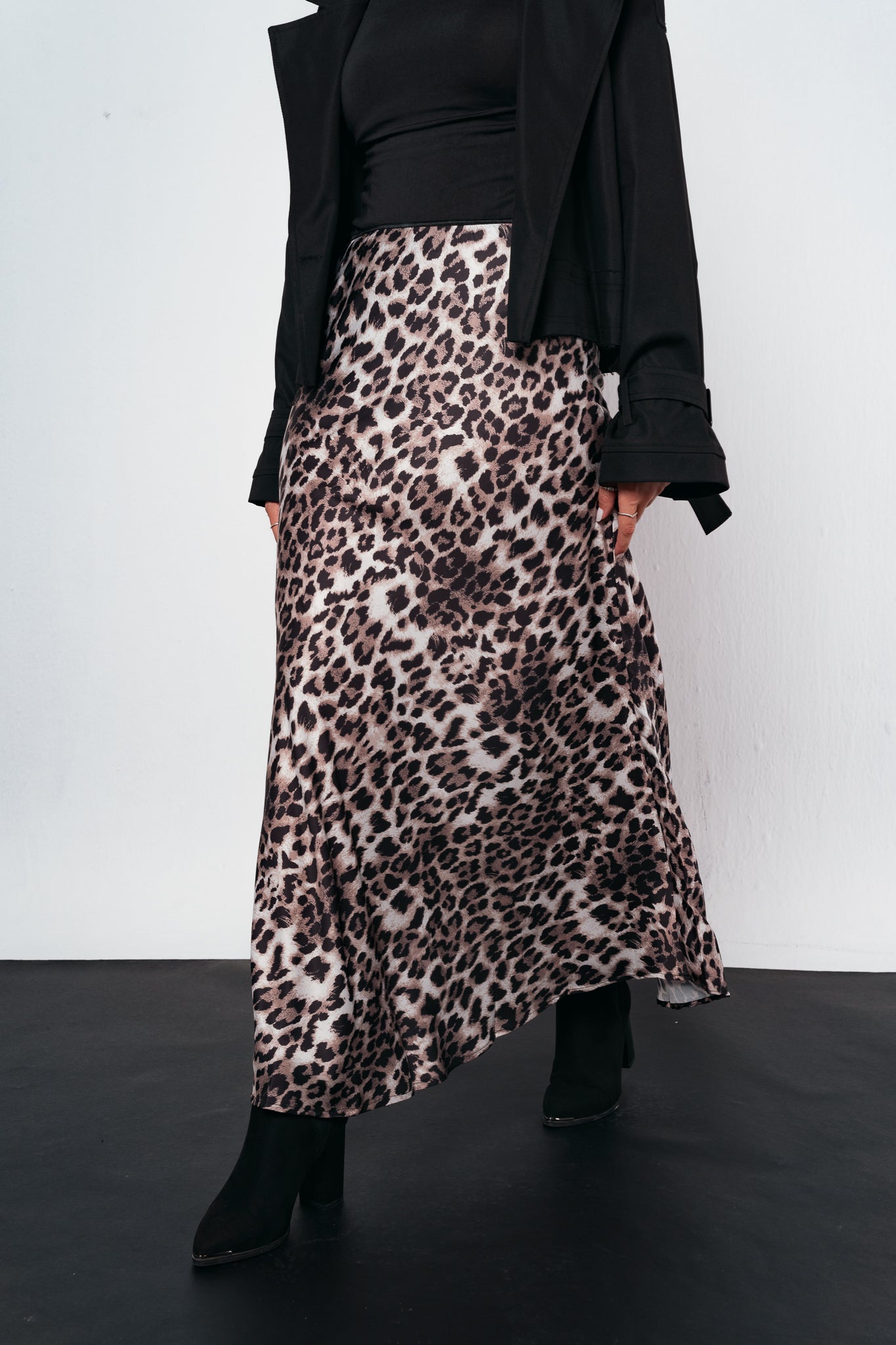 Greige Leo Skirt