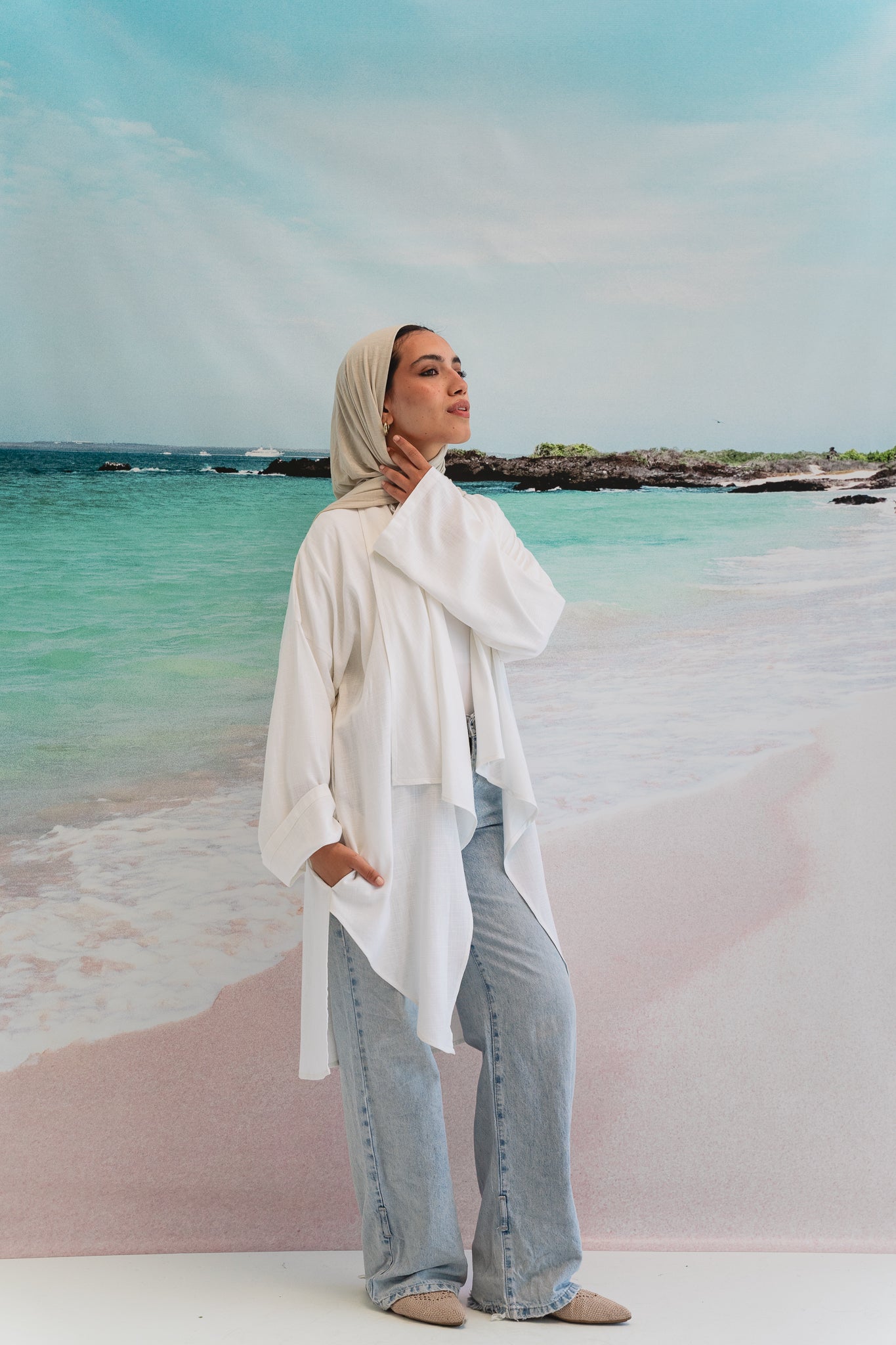 Asymmetrical Linen Petal kimono in White