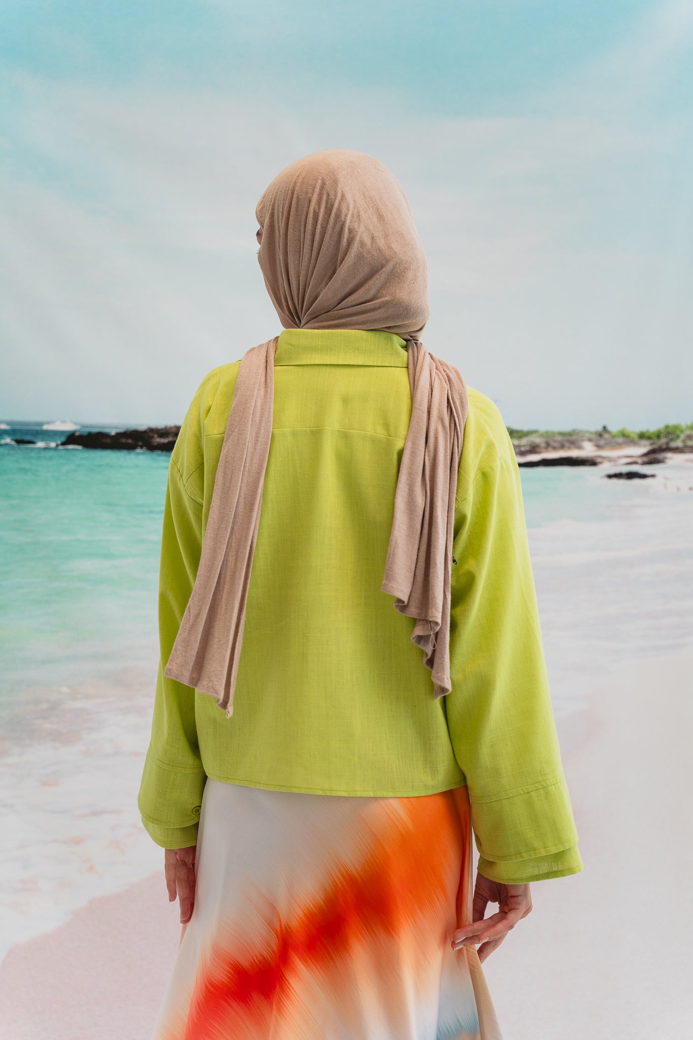 Pastel cloud cropped shirt in Lime