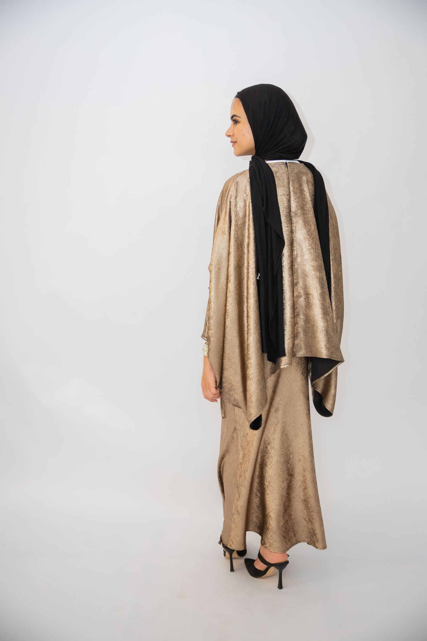 Nayla set in Bronze