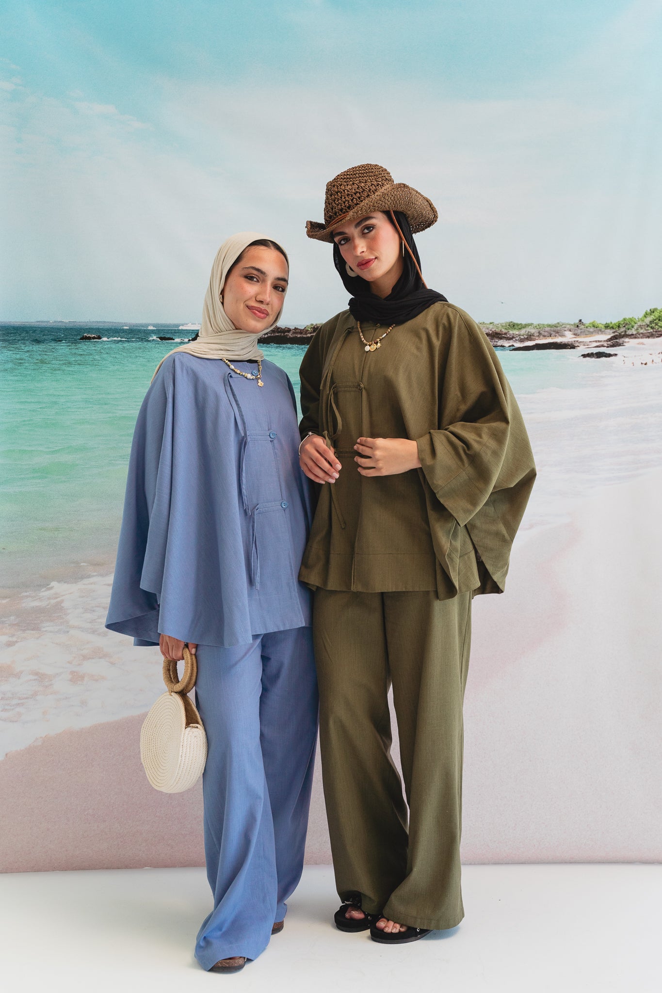 Golden Sands set in Olive