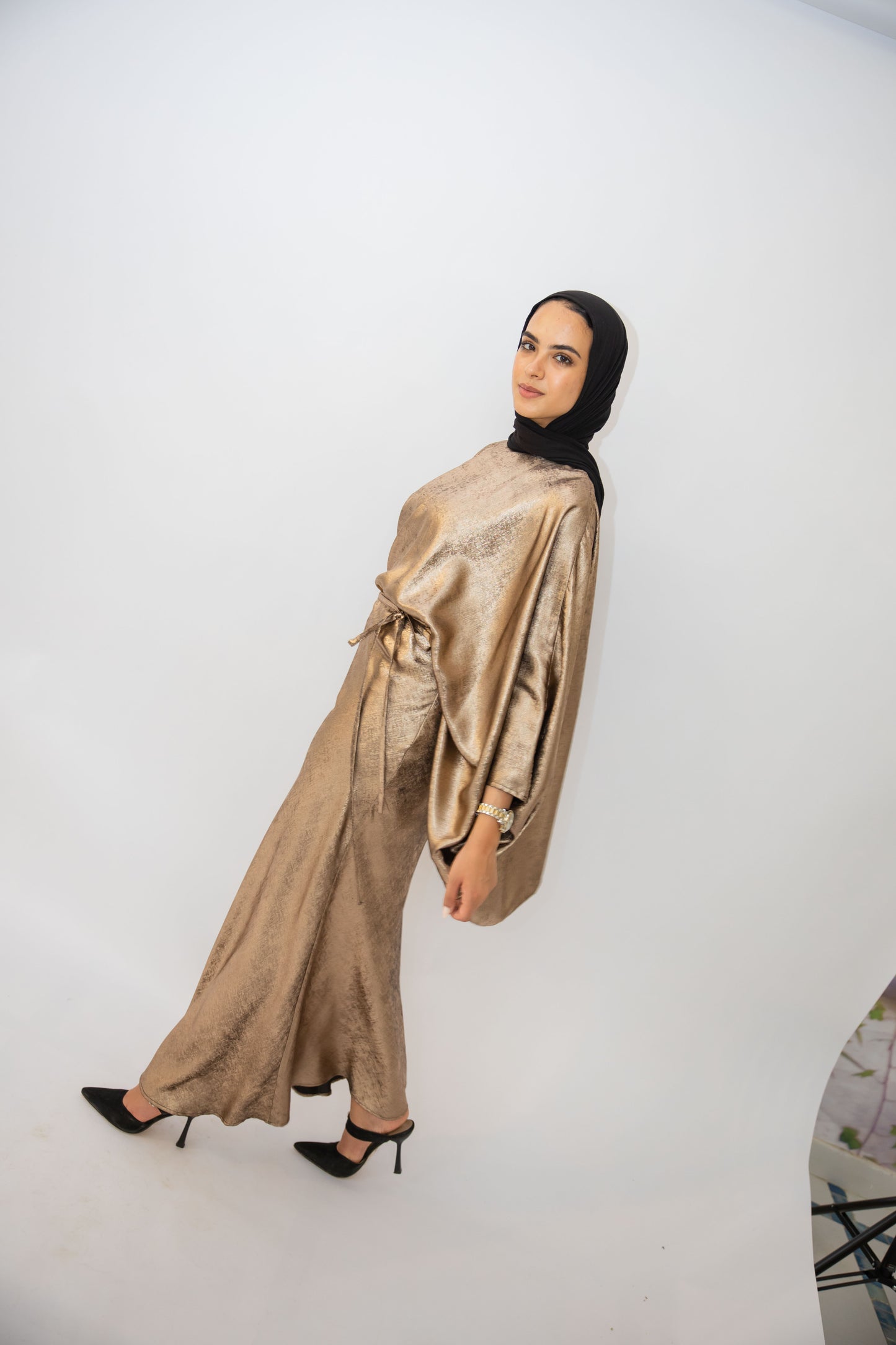 Nayla set in Bronze