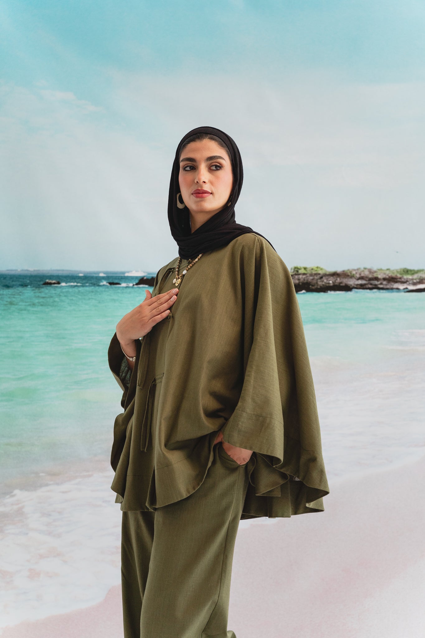 Golden Sands set in Olive