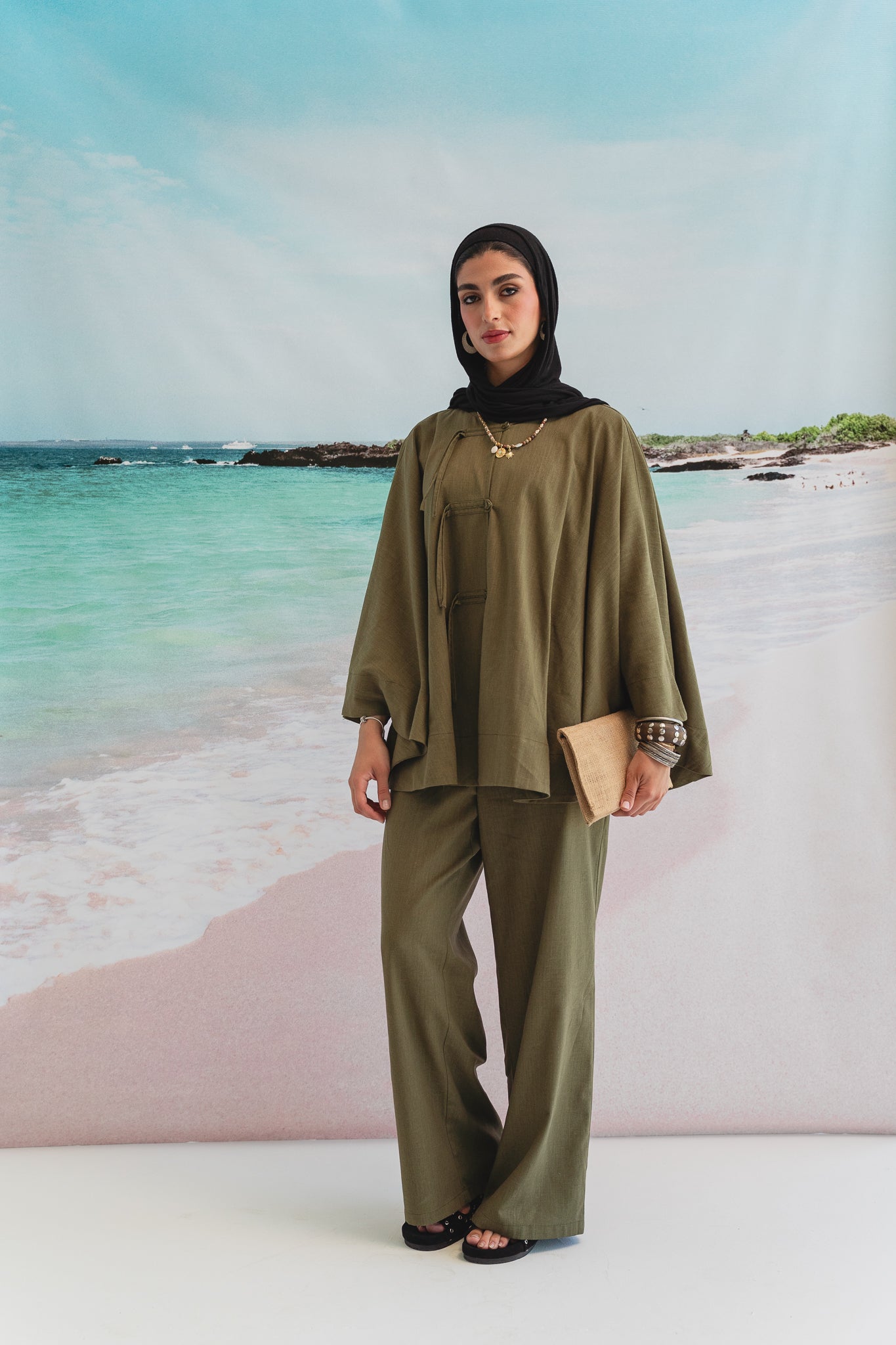 Golden Sands set in Olive