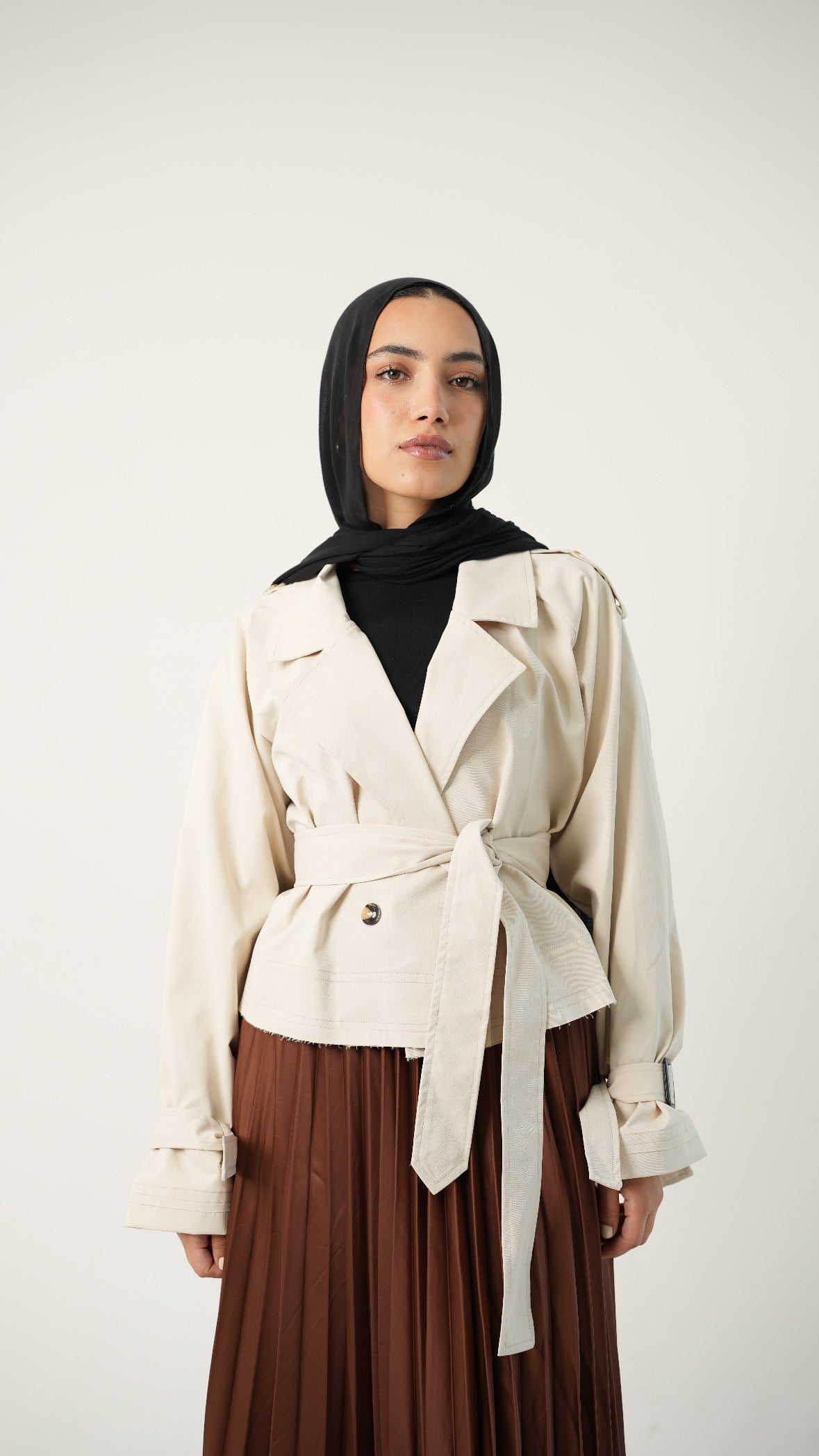 Cropped trench coat in Beige