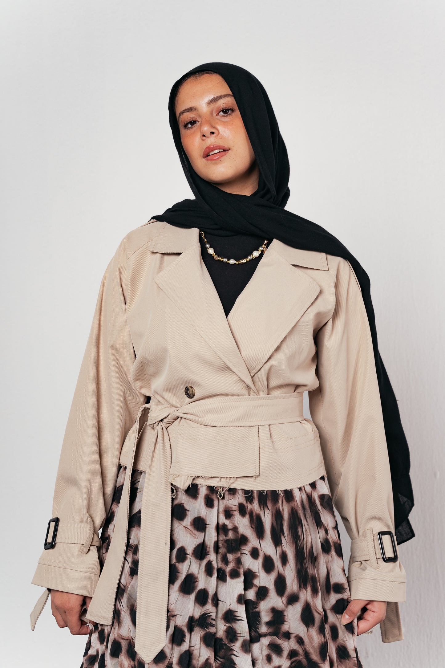 Cropped trench coat in Beige