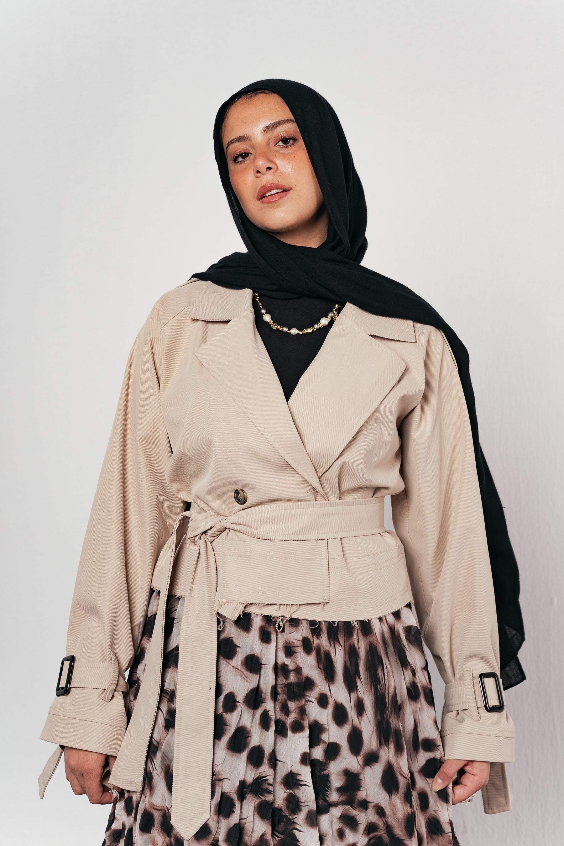 Cropped trench coat in Beige