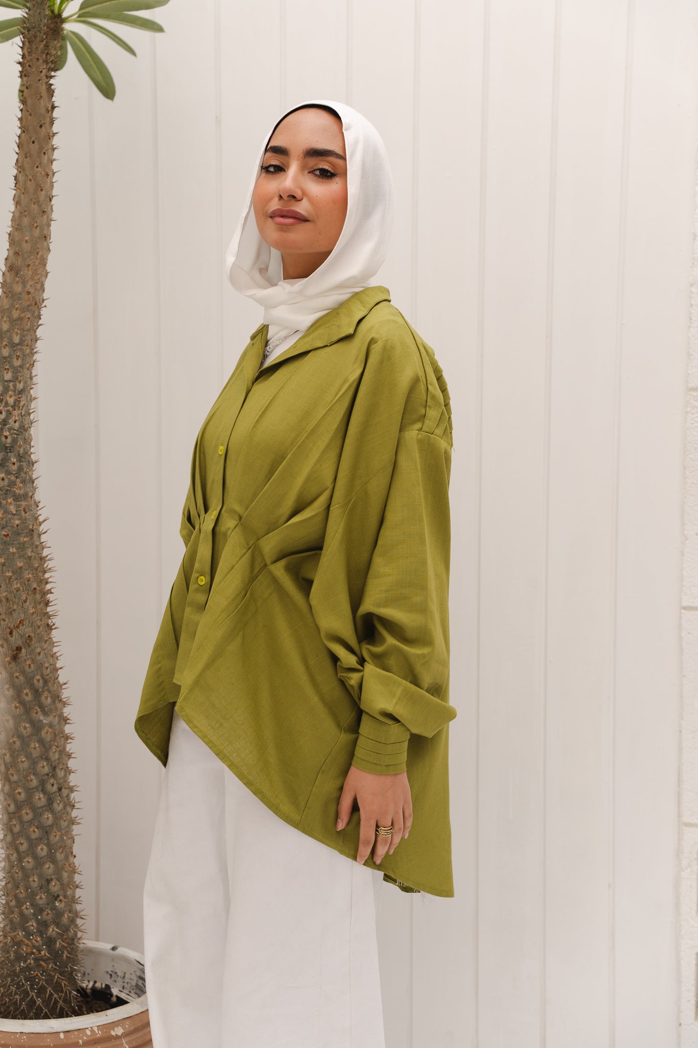 Airy Waves Linen Top in Lime