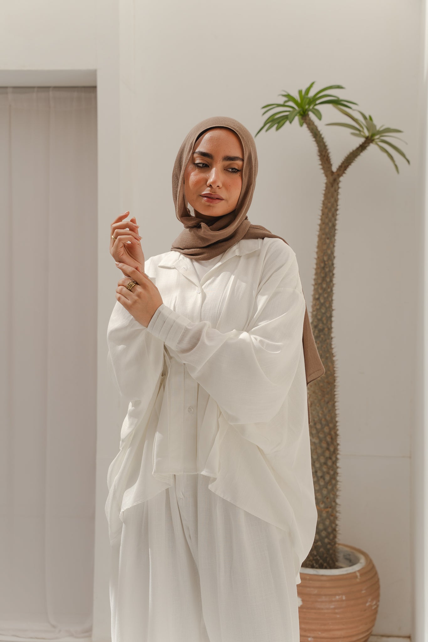 Airy Waves Linen Top in White
