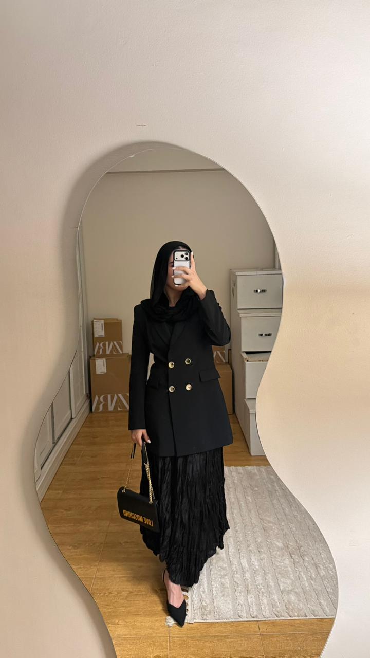 Anne Crushed skirt in Black