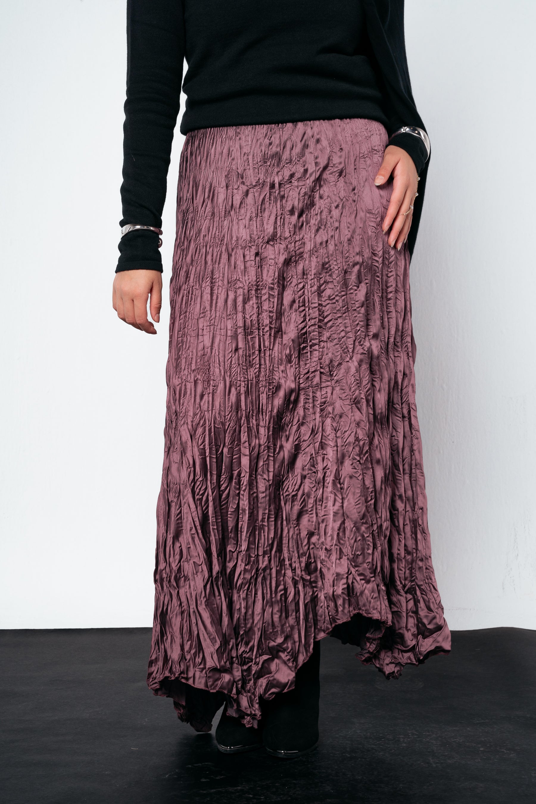 Anne Crushed skirt in Mauve wine