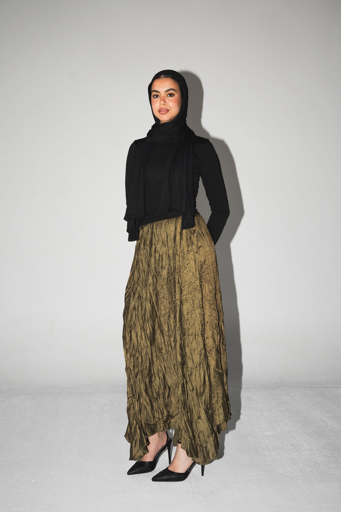 (PRE ORDER 5-7 days)Anne Crushed skirt in Olive