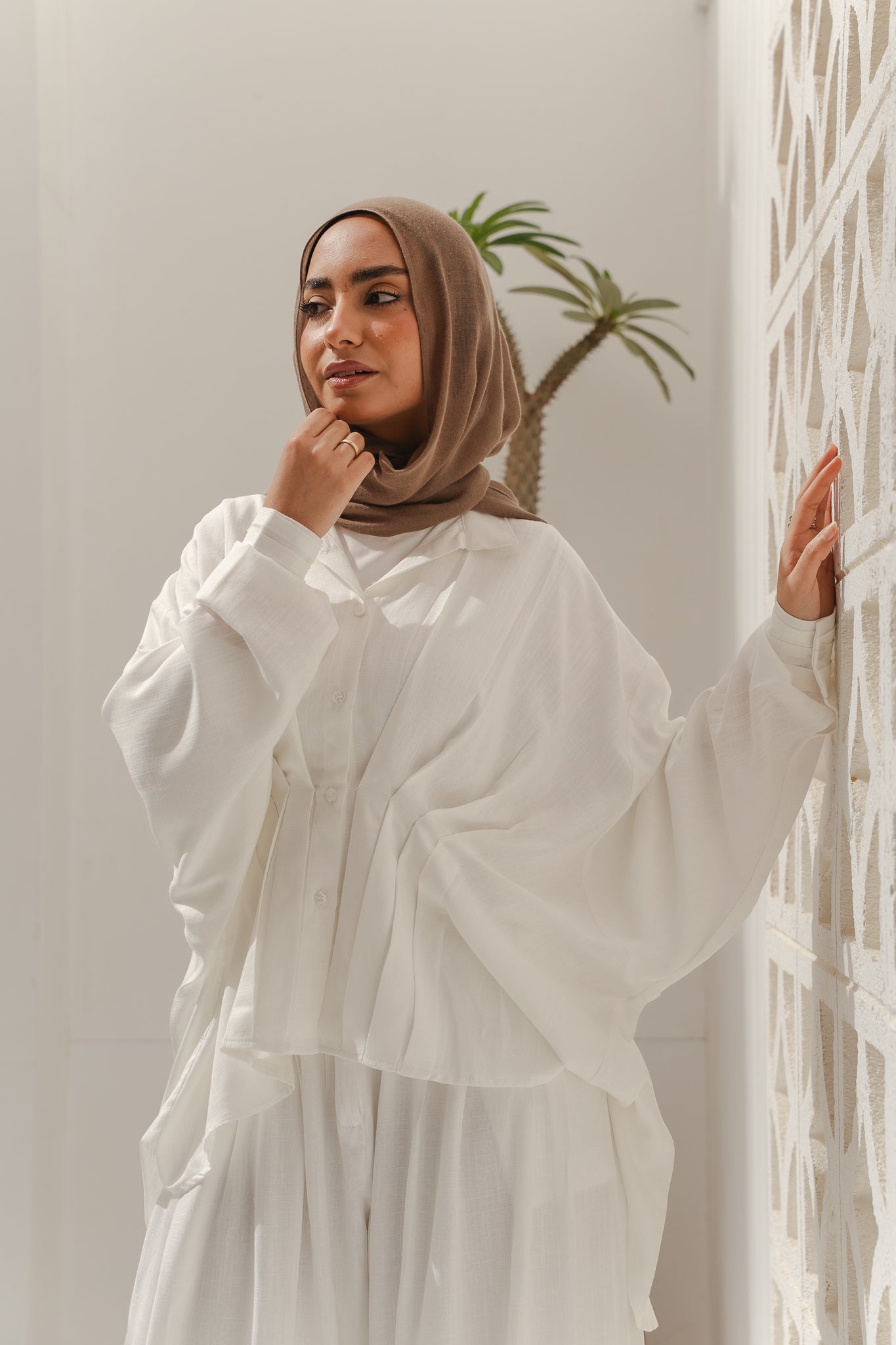 Airy Waves Linen Top in White