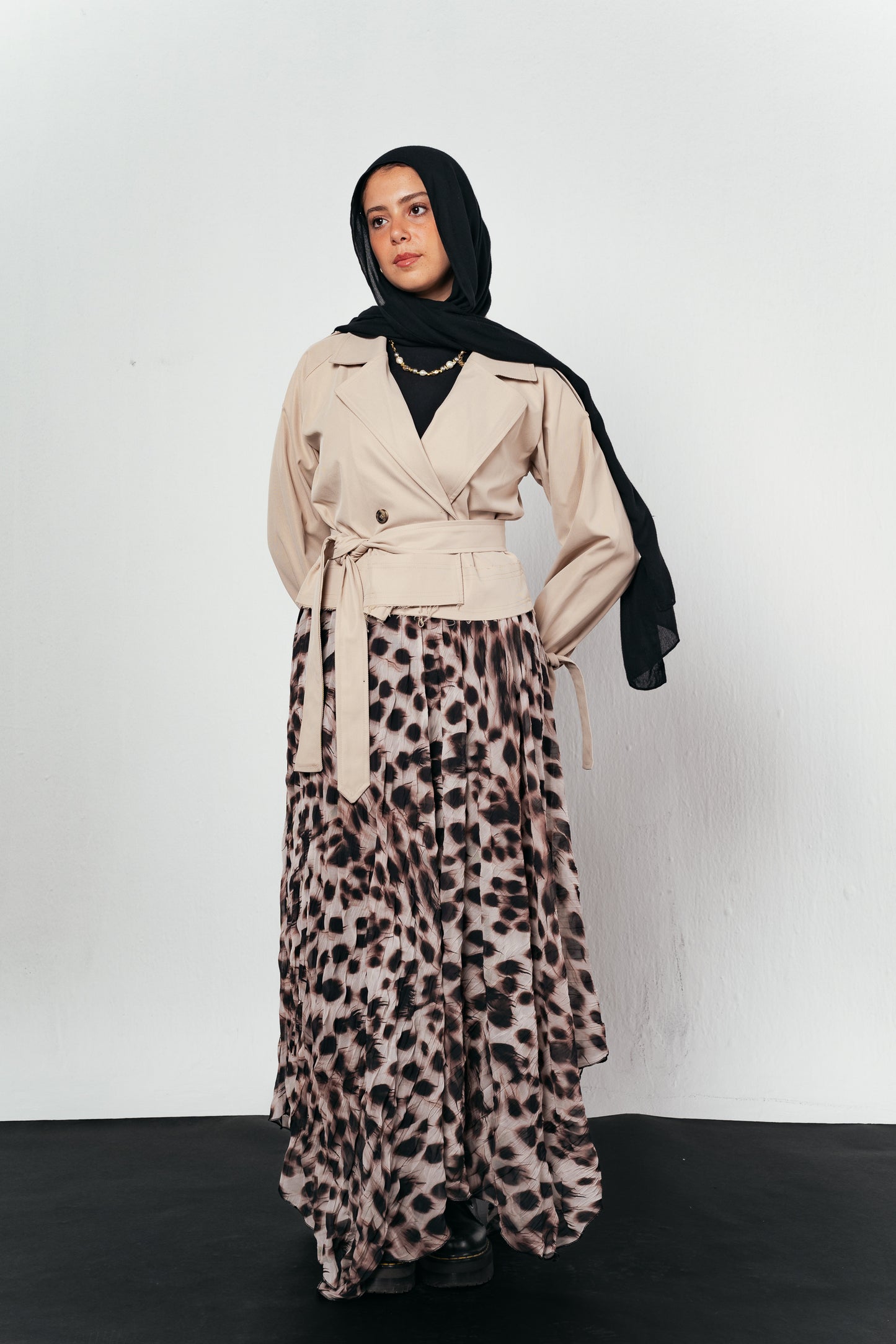 Cropped trench coat in Beige