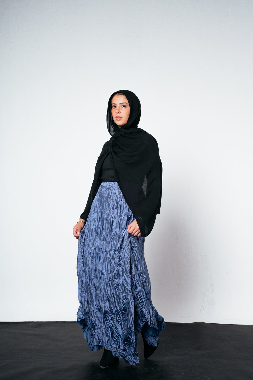 Anne Crushed skirt in Azure blue