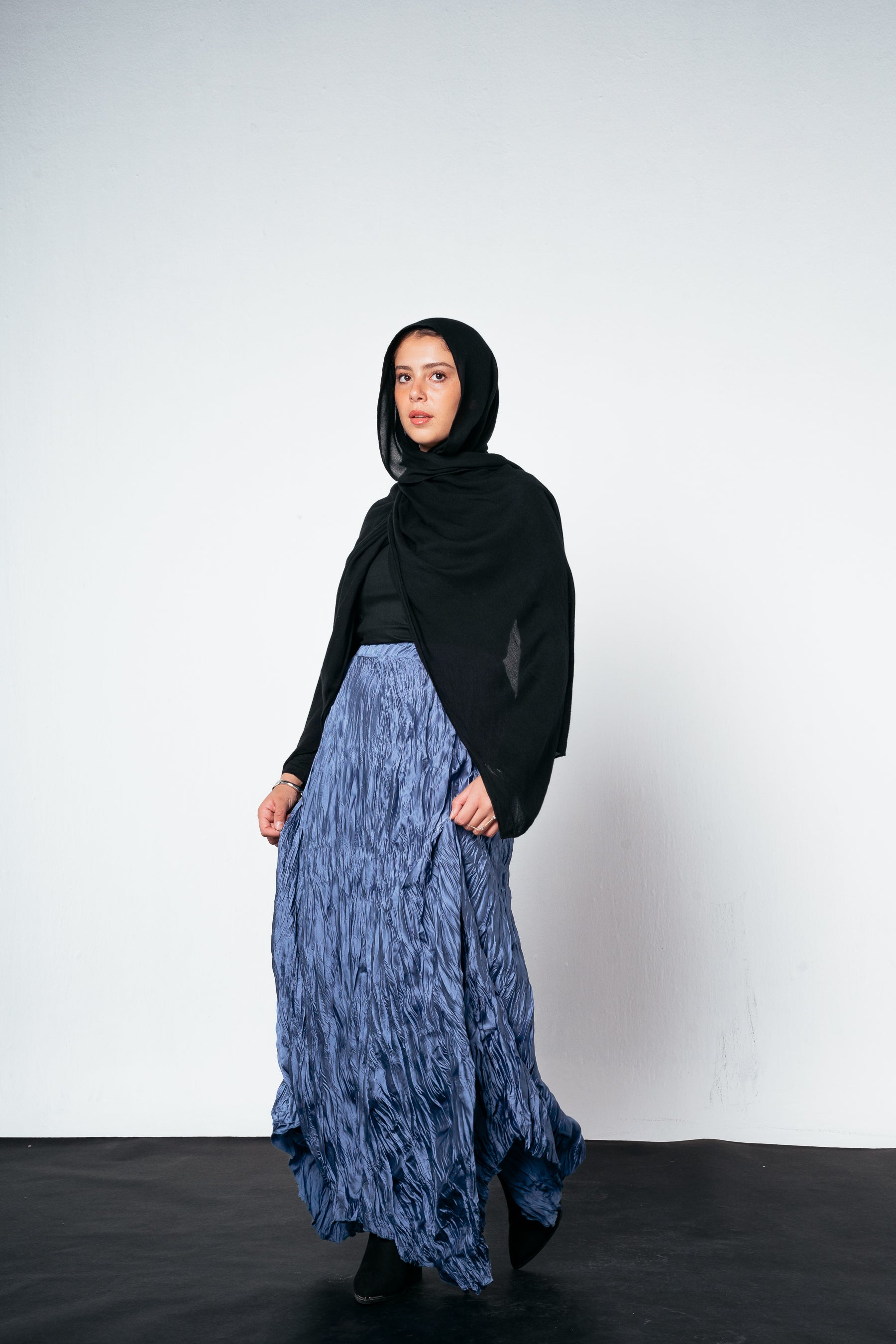 Anne Crushed skirt in Azure blue