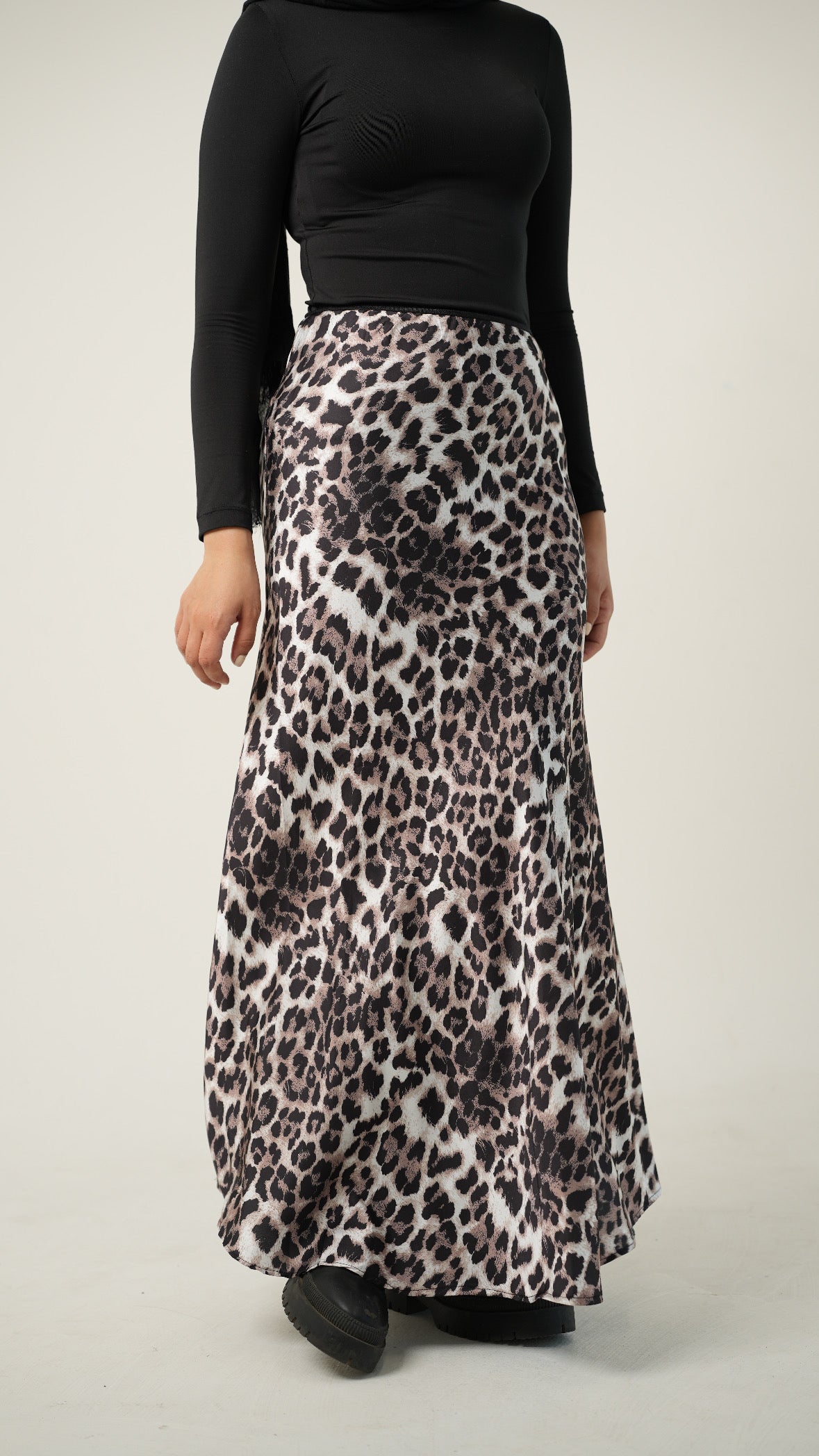 Greige leo skirt