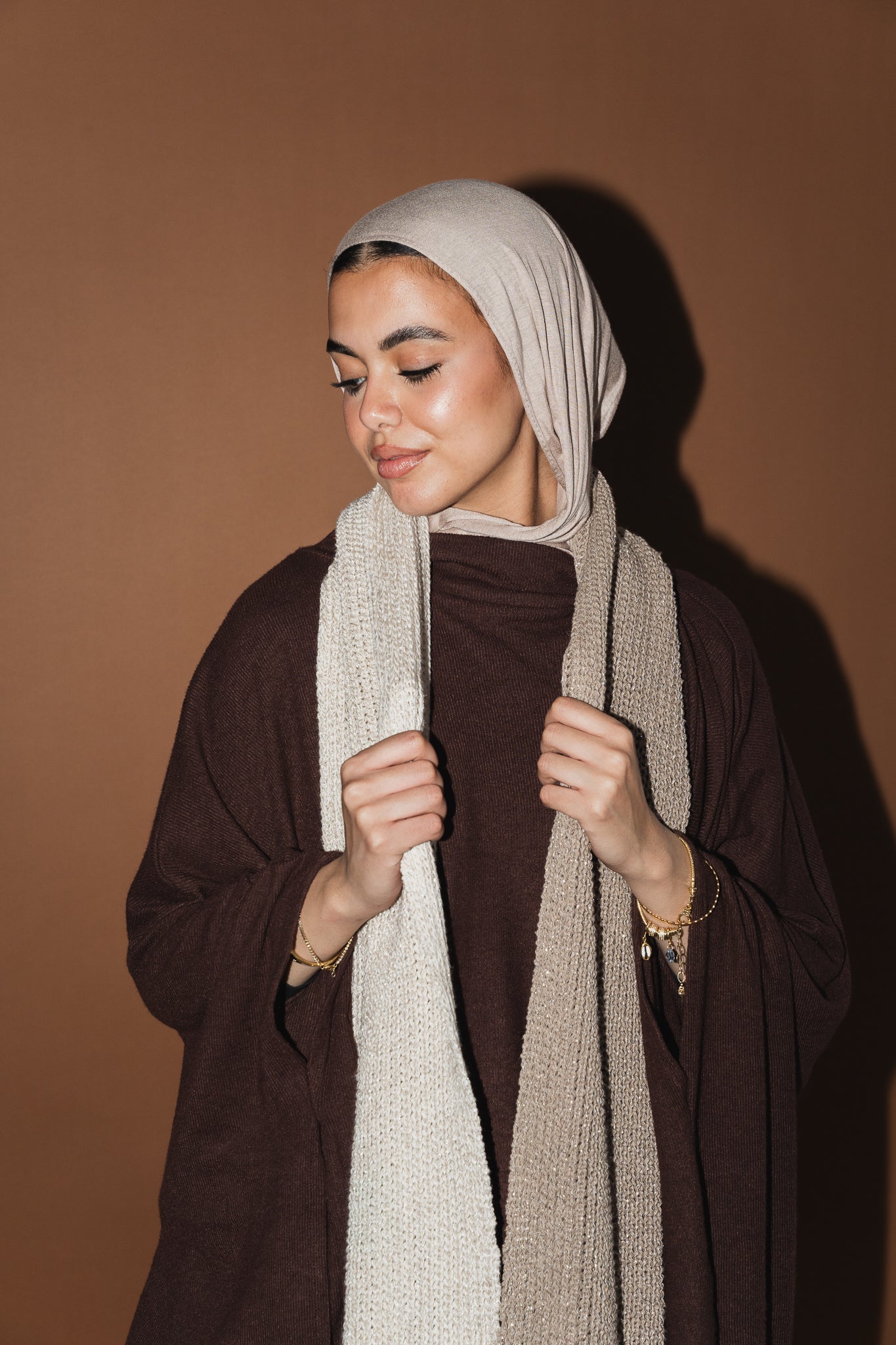 Shimmer Blend Knit Scarf in Cafe x Beige