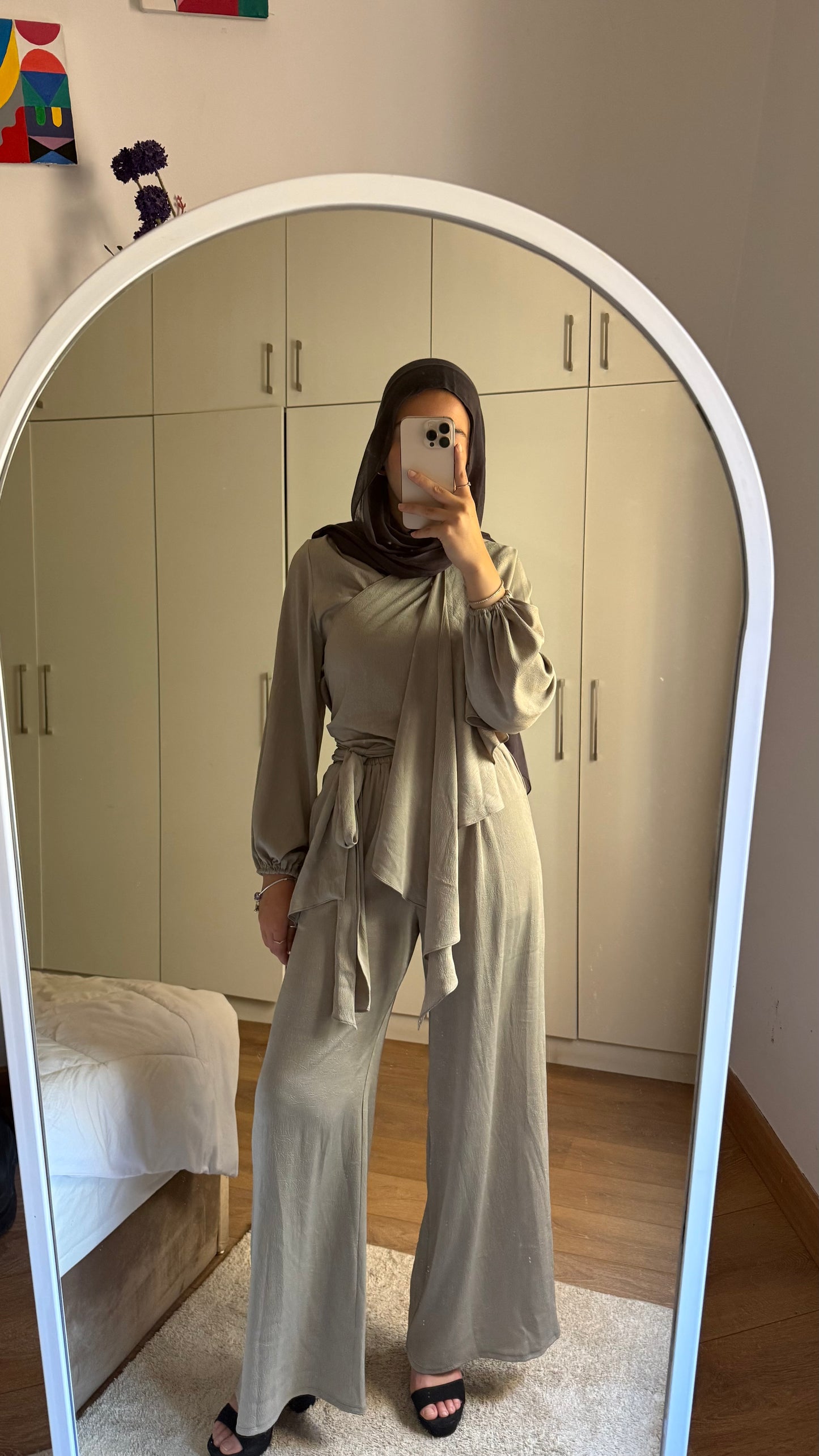 Nayomi Satin Wrap Set in Greige