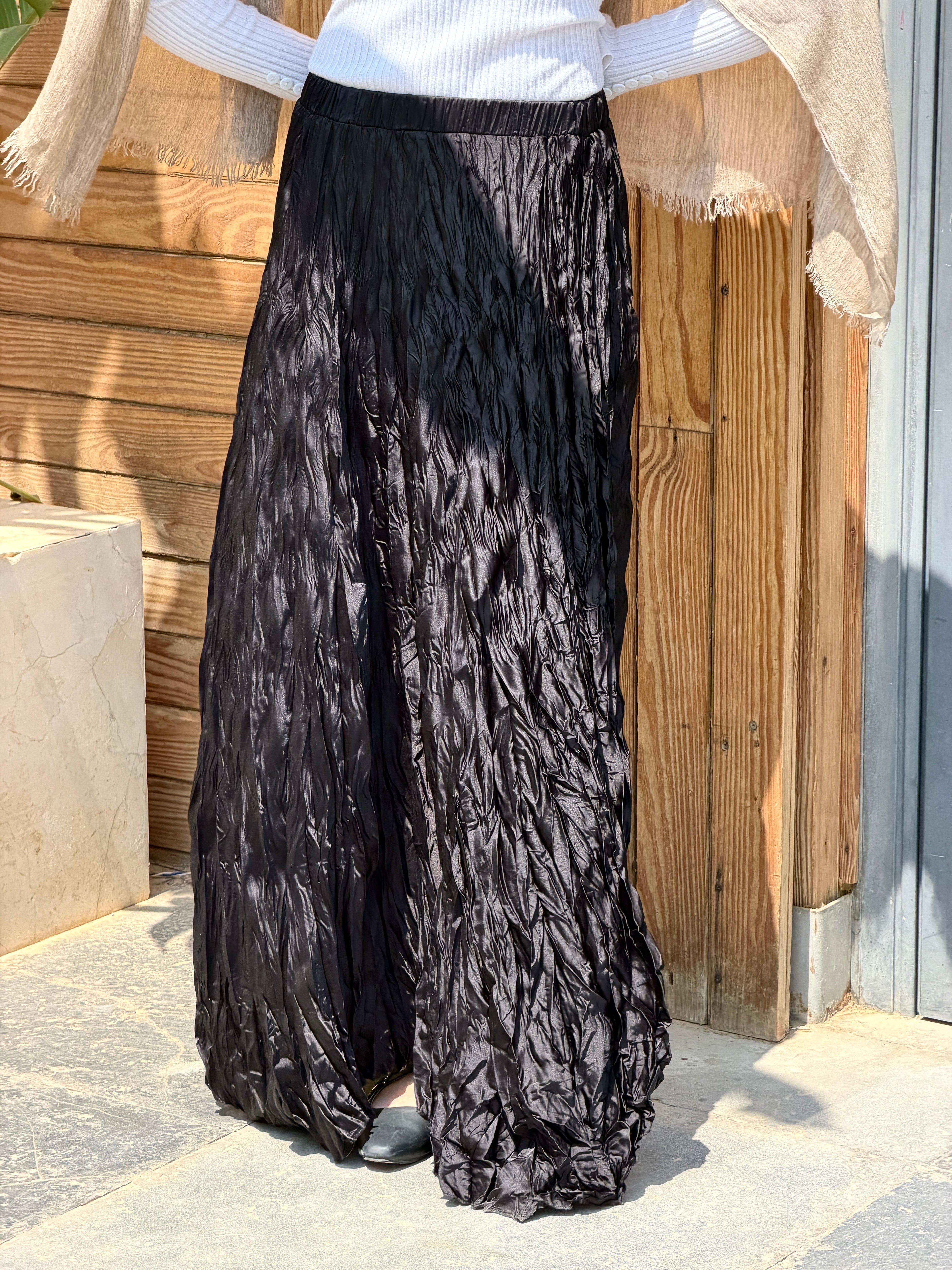 Anne Crushed skirt in Black
