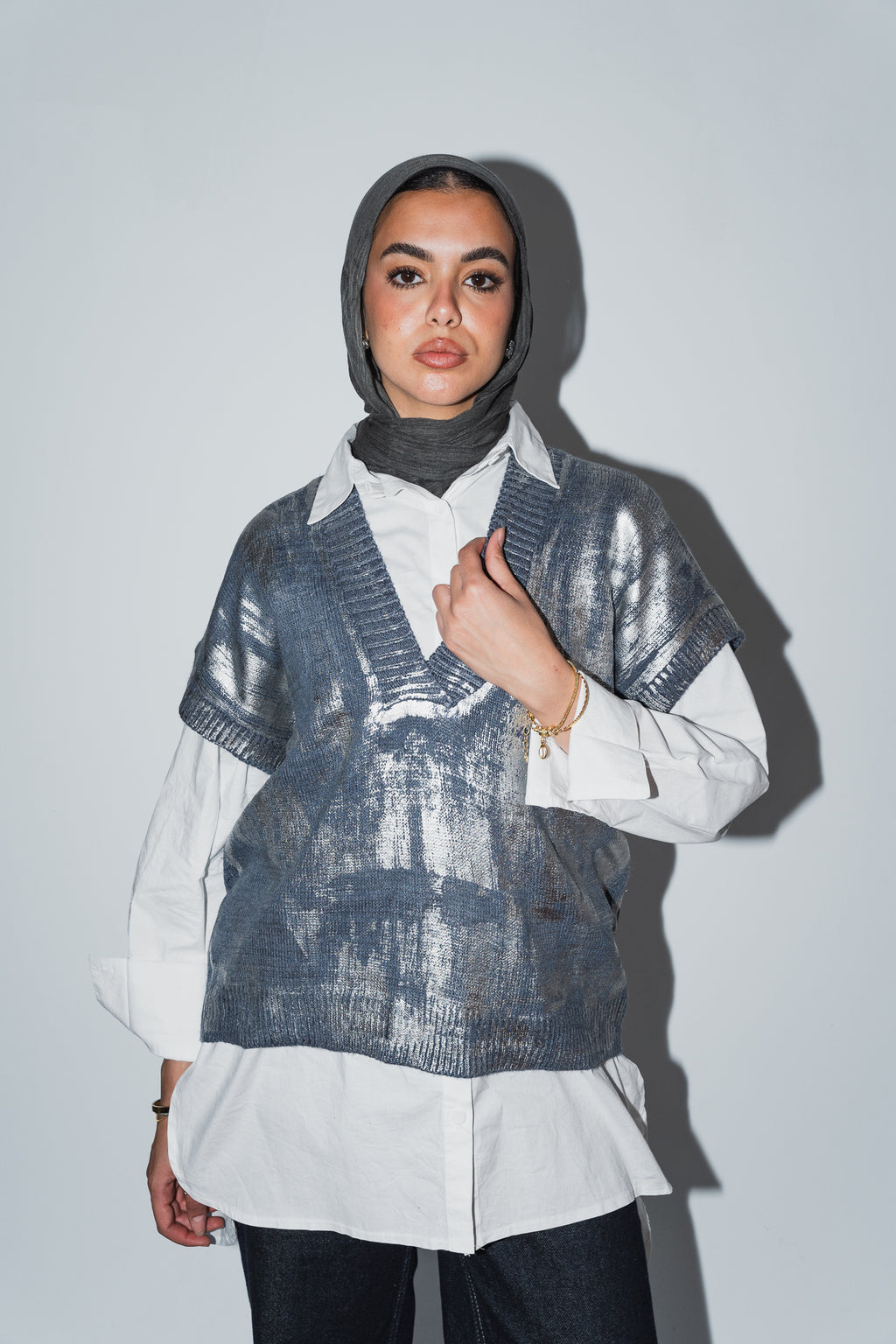 Silver Melted Knit vest in Navy ( Limited edition )