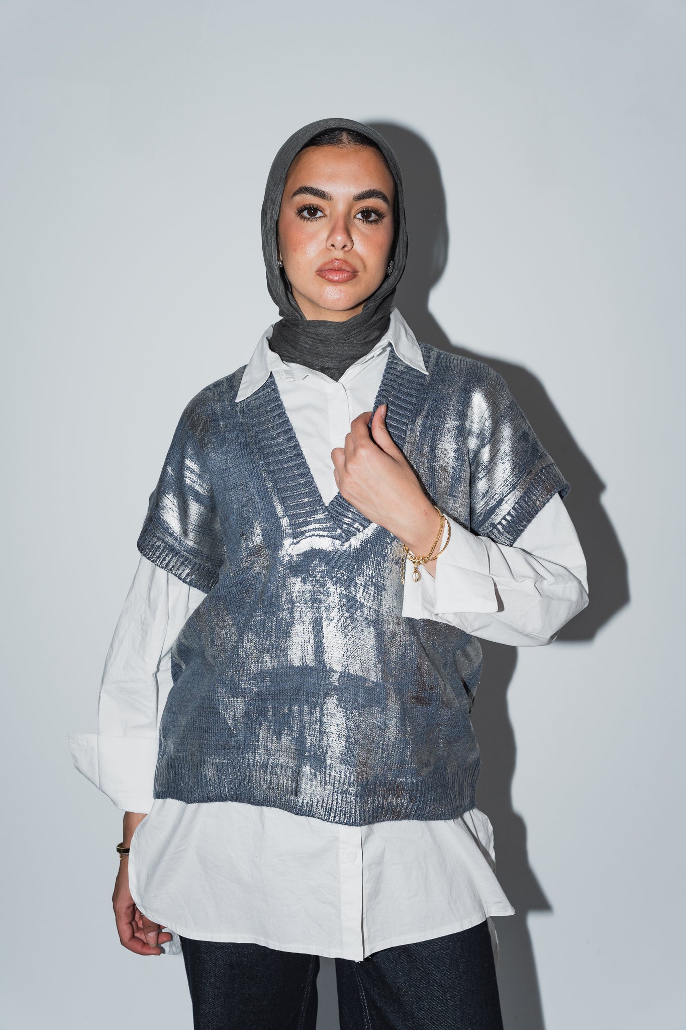 Silver Melted Knit vest in Navy ( Limited edition )