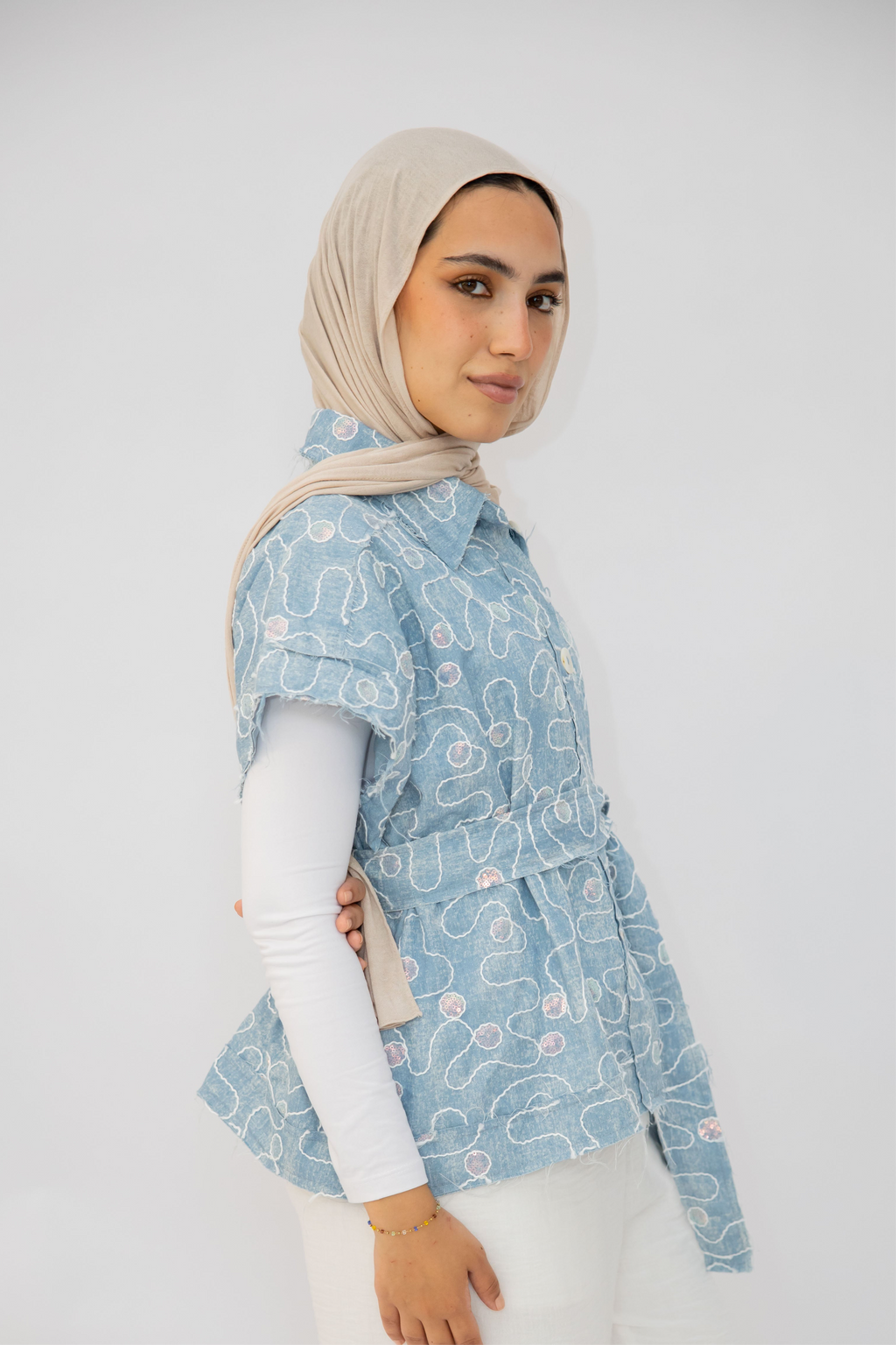 Sun-kissed Embroidery Vest