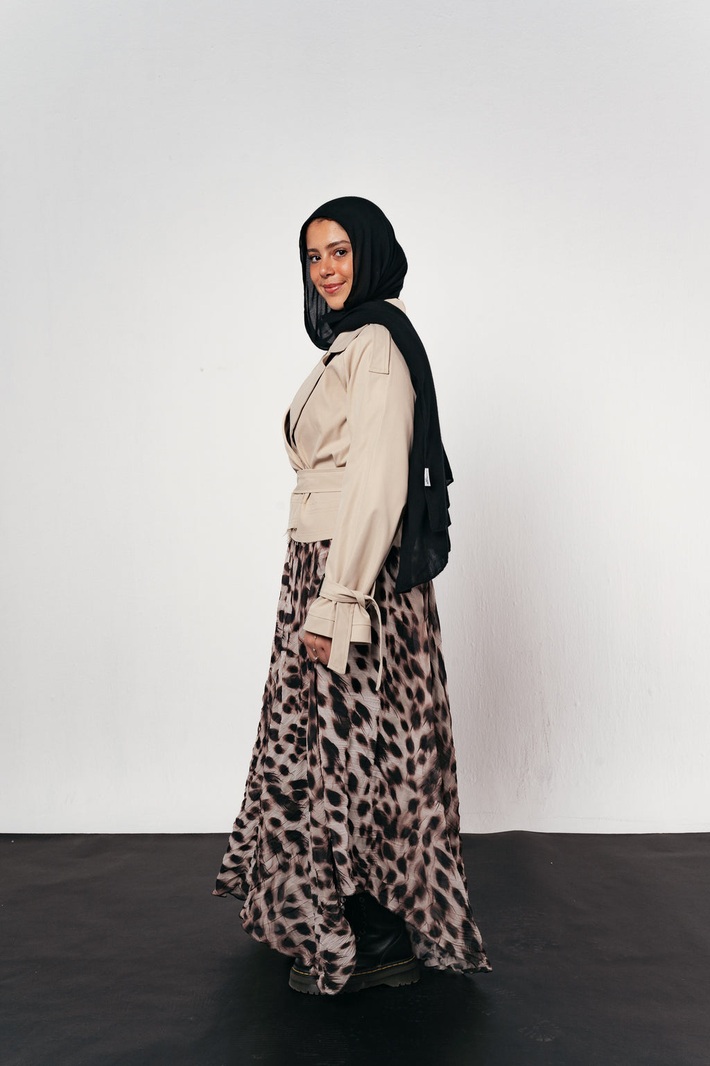 Cropped trench coat in Beige