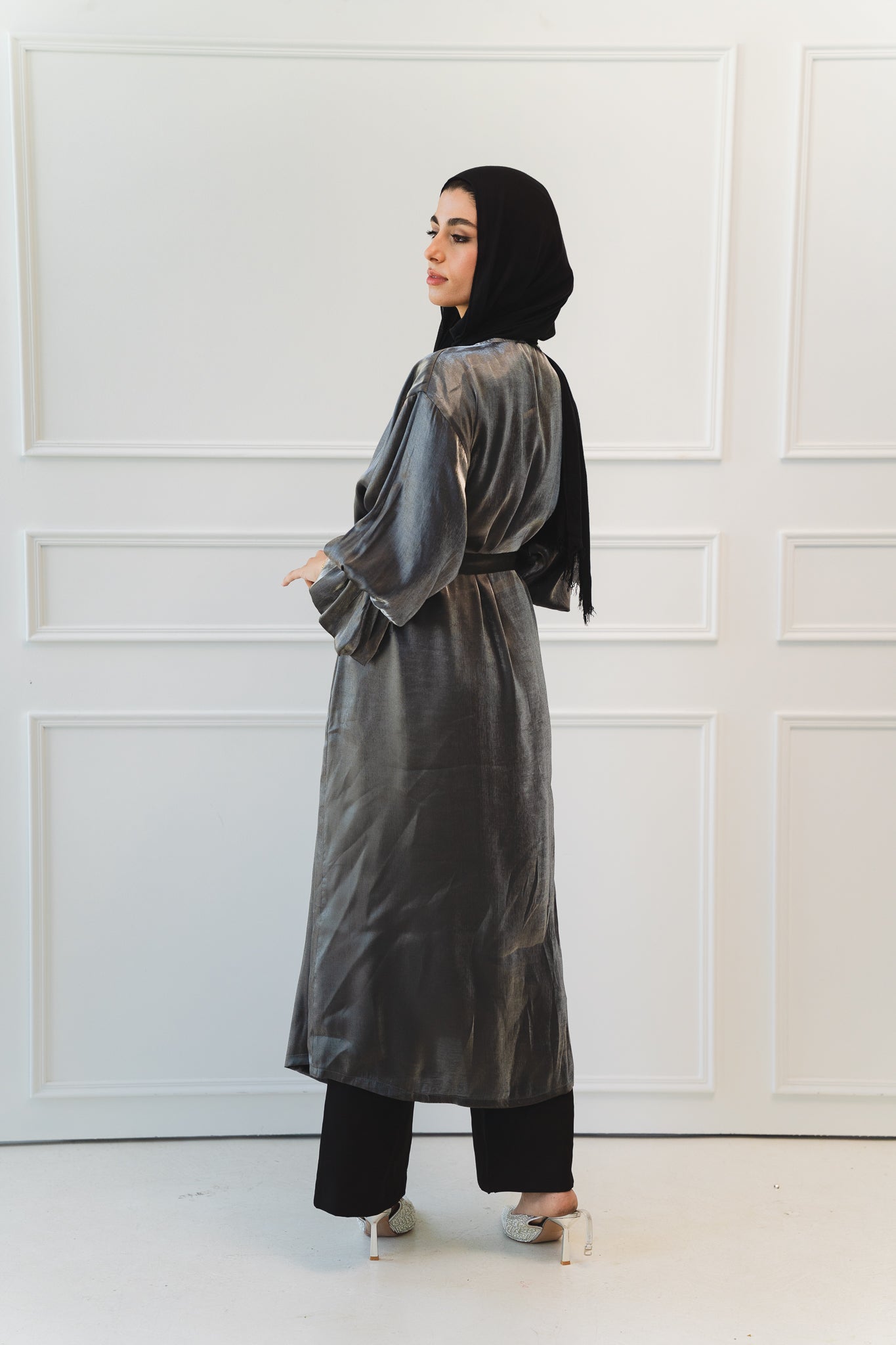 Layal shimmery kimono in Silver