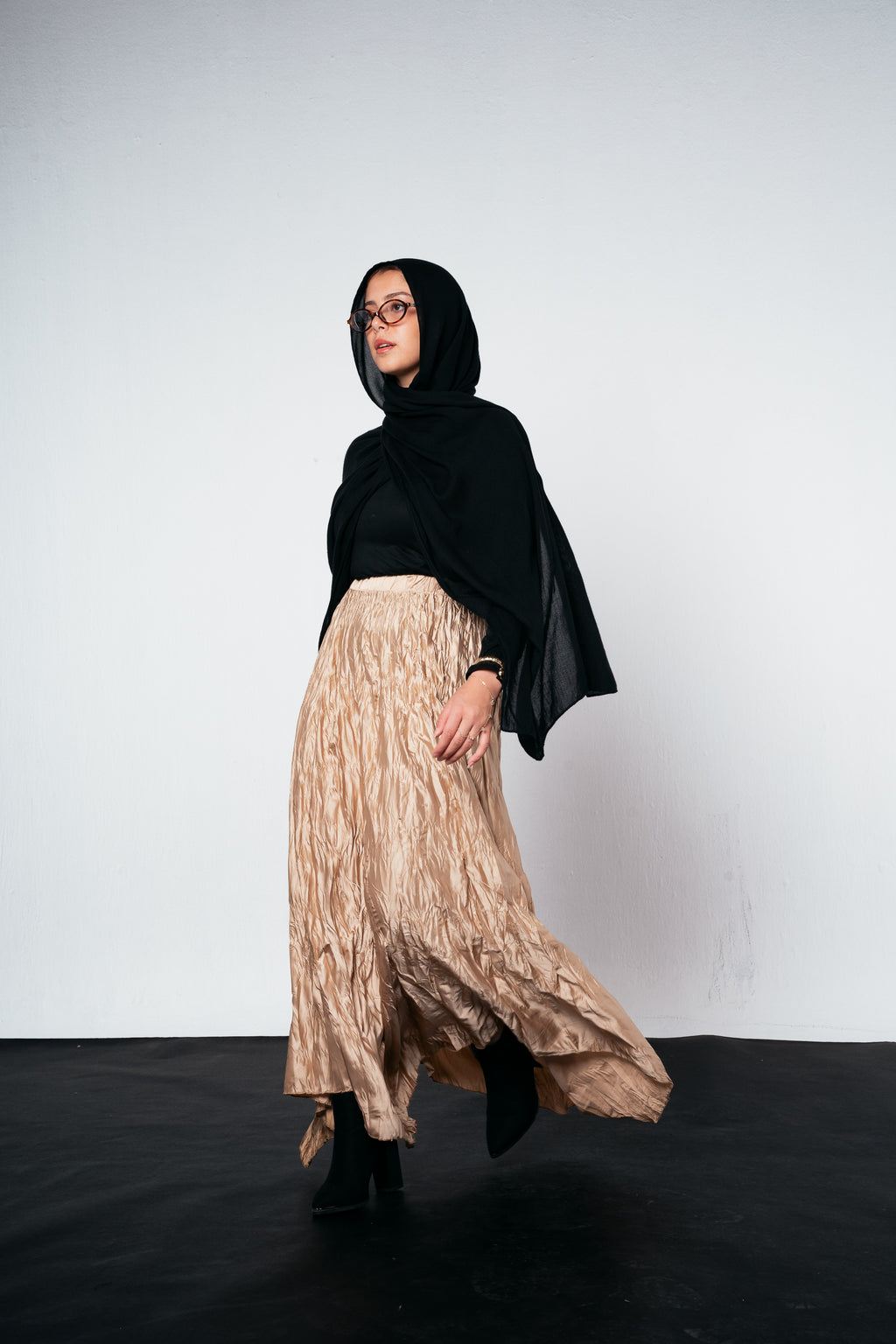 Anne Crushed skirt in Golden beige