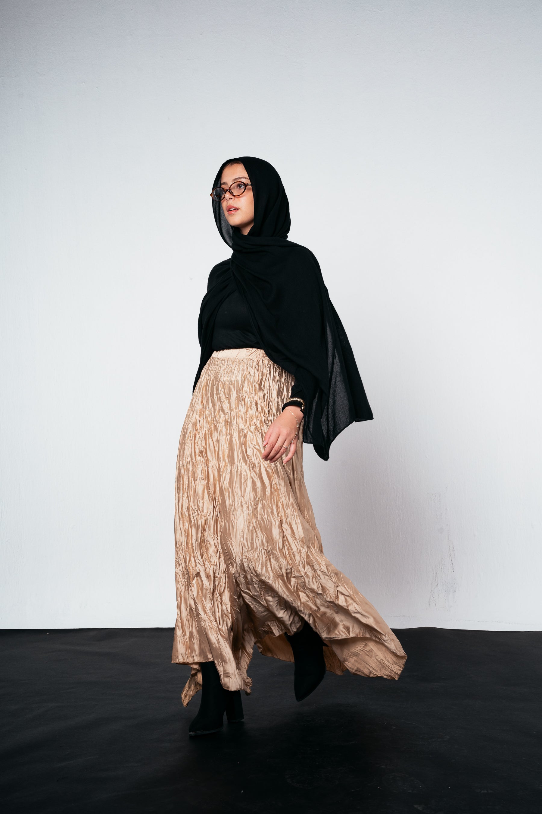 Anne Crushed skirt in Golden beige