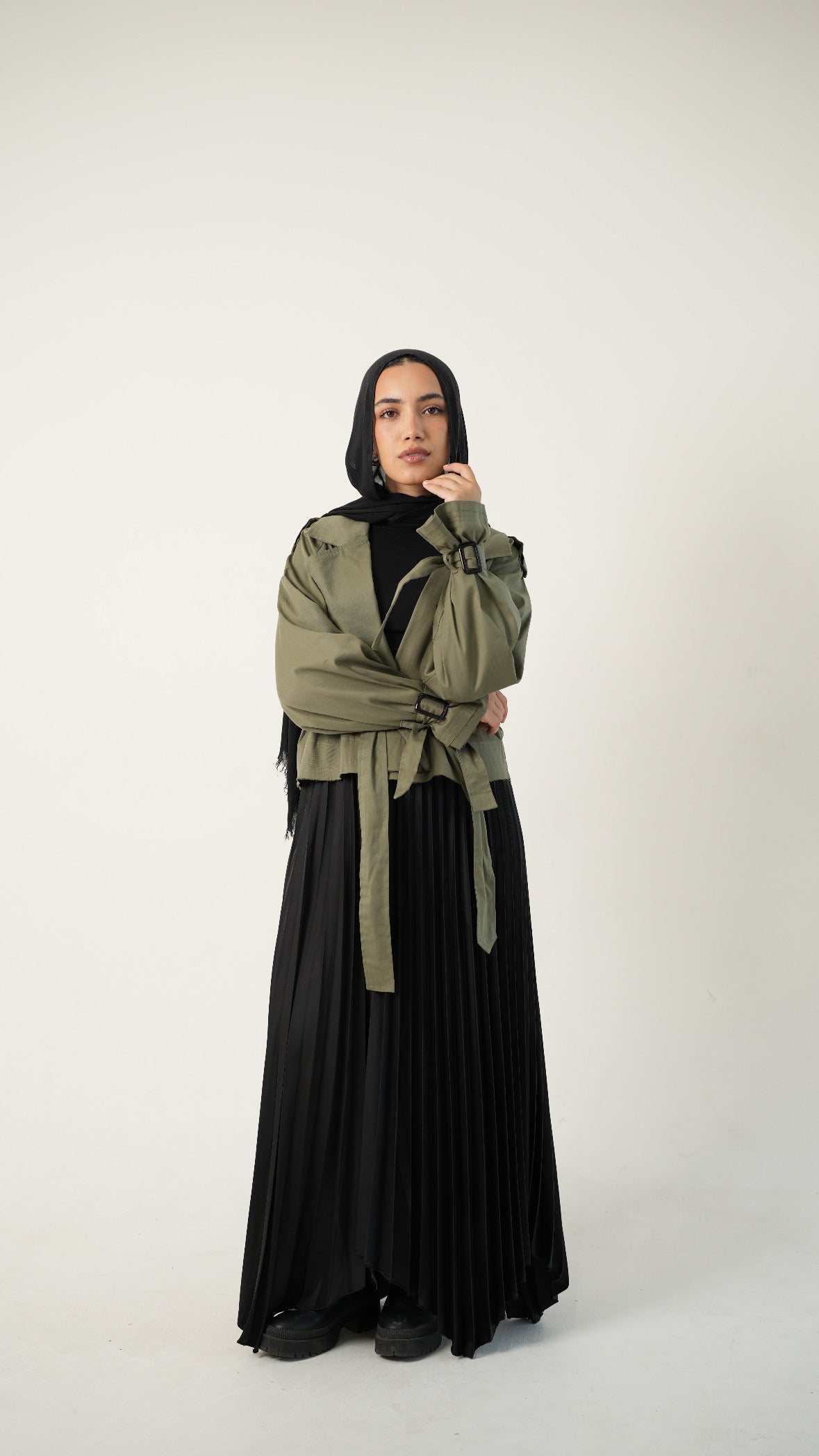 Cropped trench coat in Olive