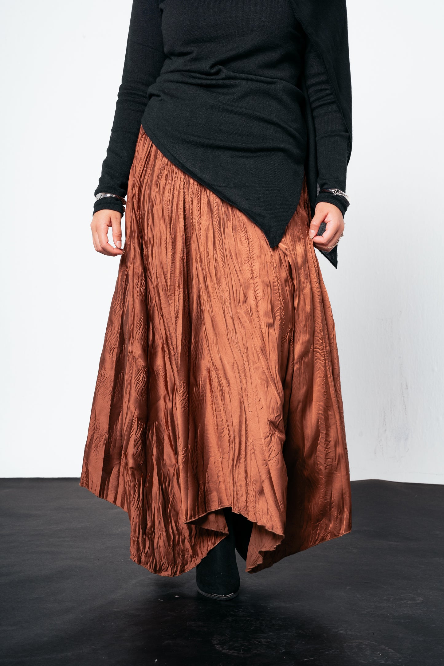 Anne Crushed skirt in Brown