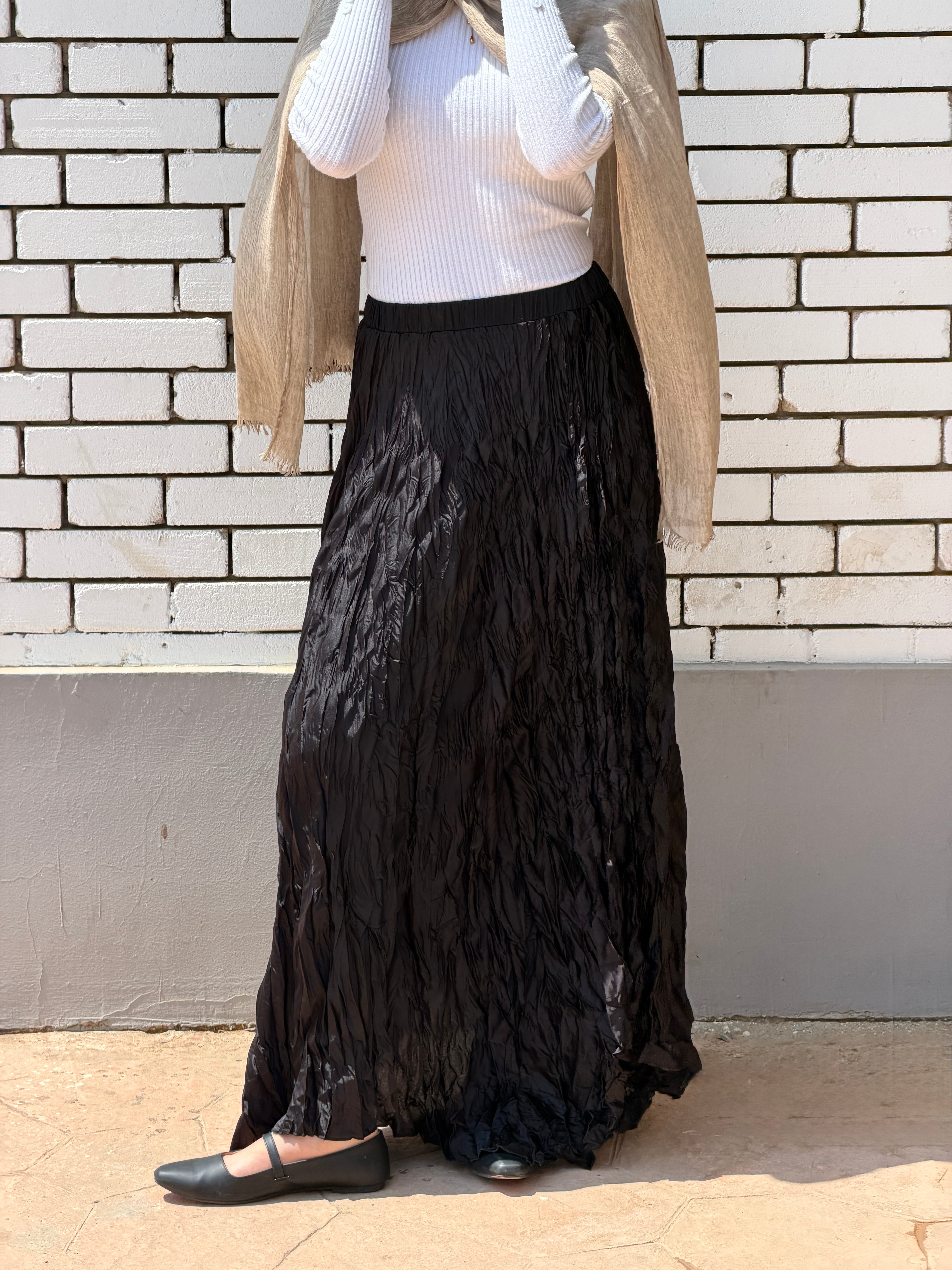 Anne Crushed skirt in Black