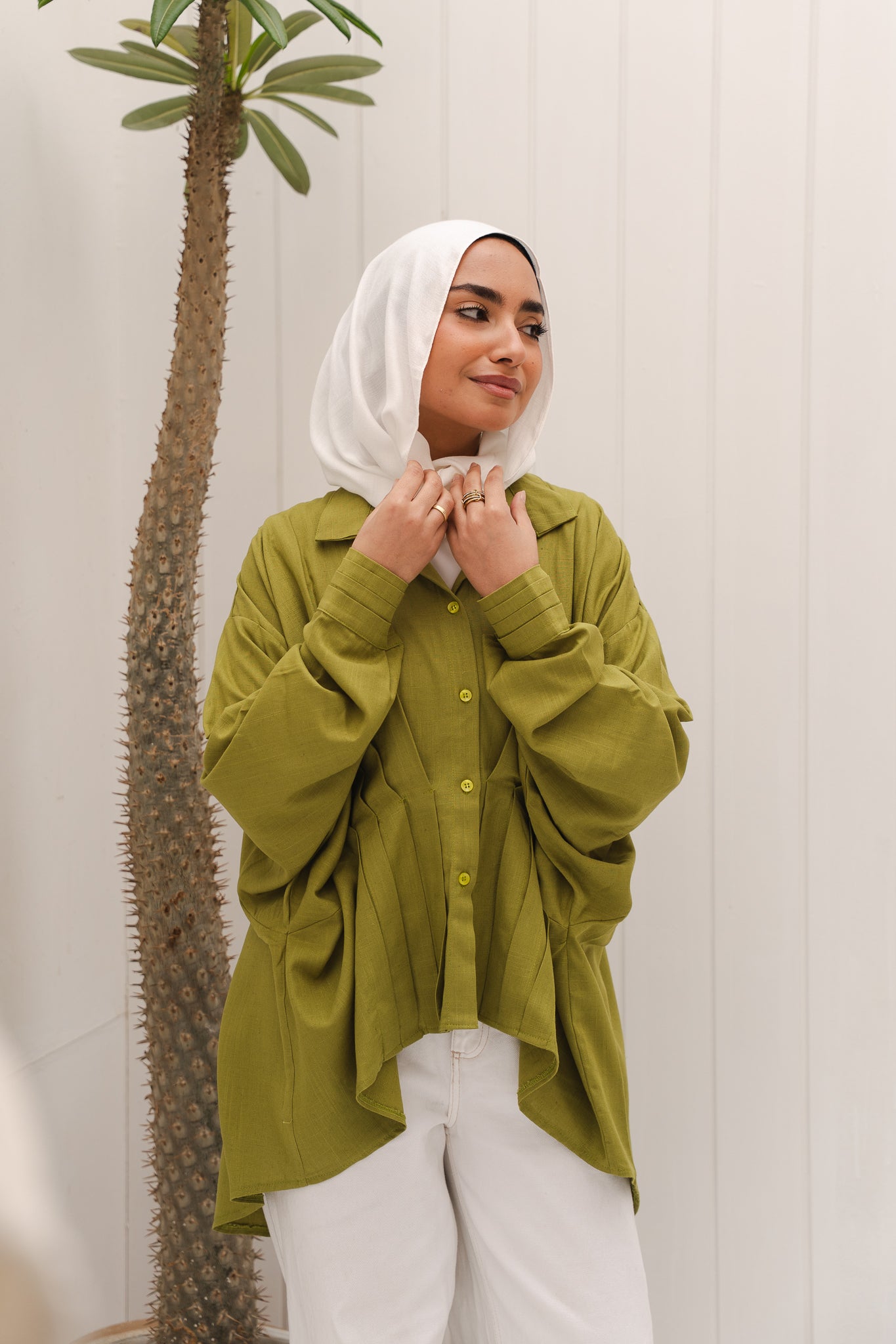 Airy Waves Linen Top in Lime