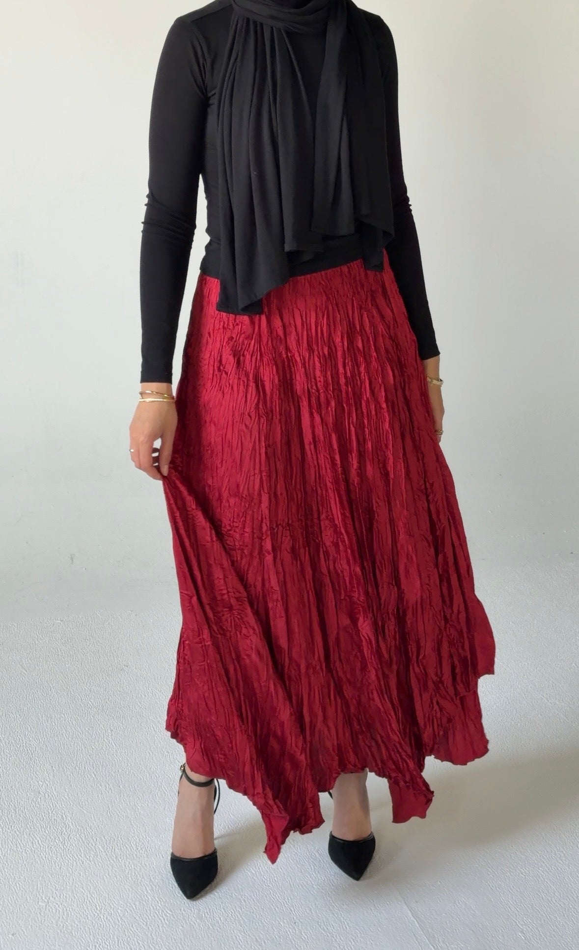 Anne Crushed skirt in Wine Red