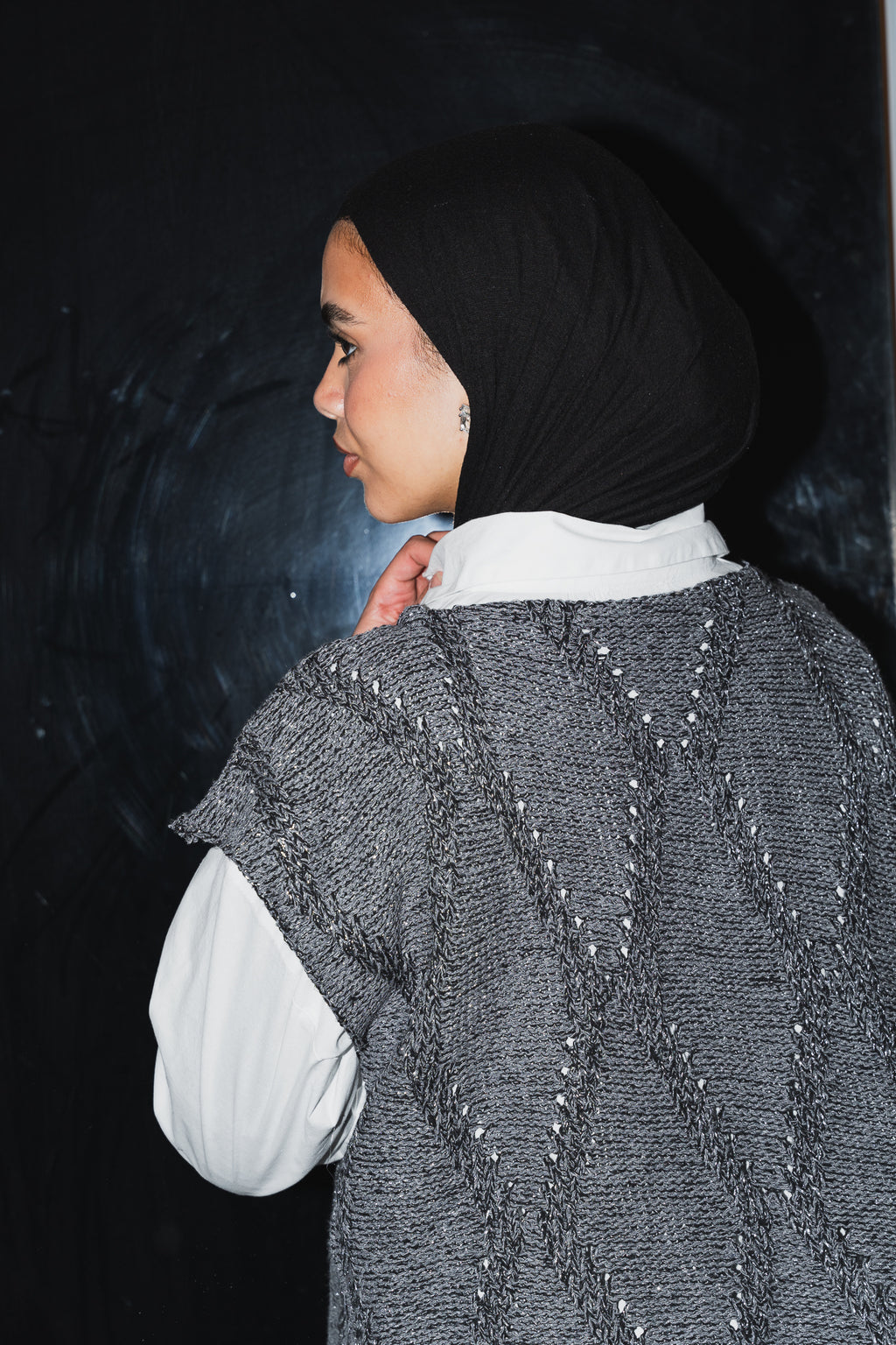 Crystal Mettalic Tassel Vest in Shimmer Dark Grey x Black