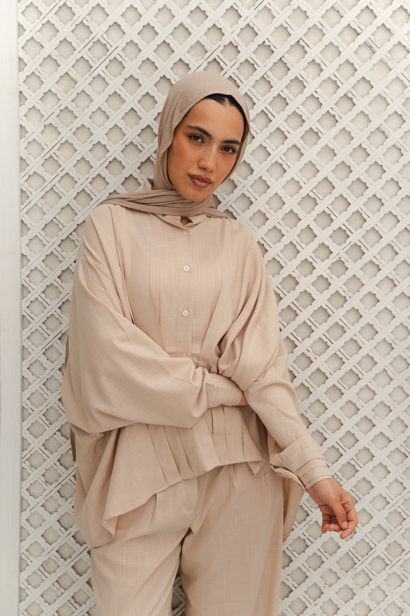 Airy Waves Linen Top in Beige