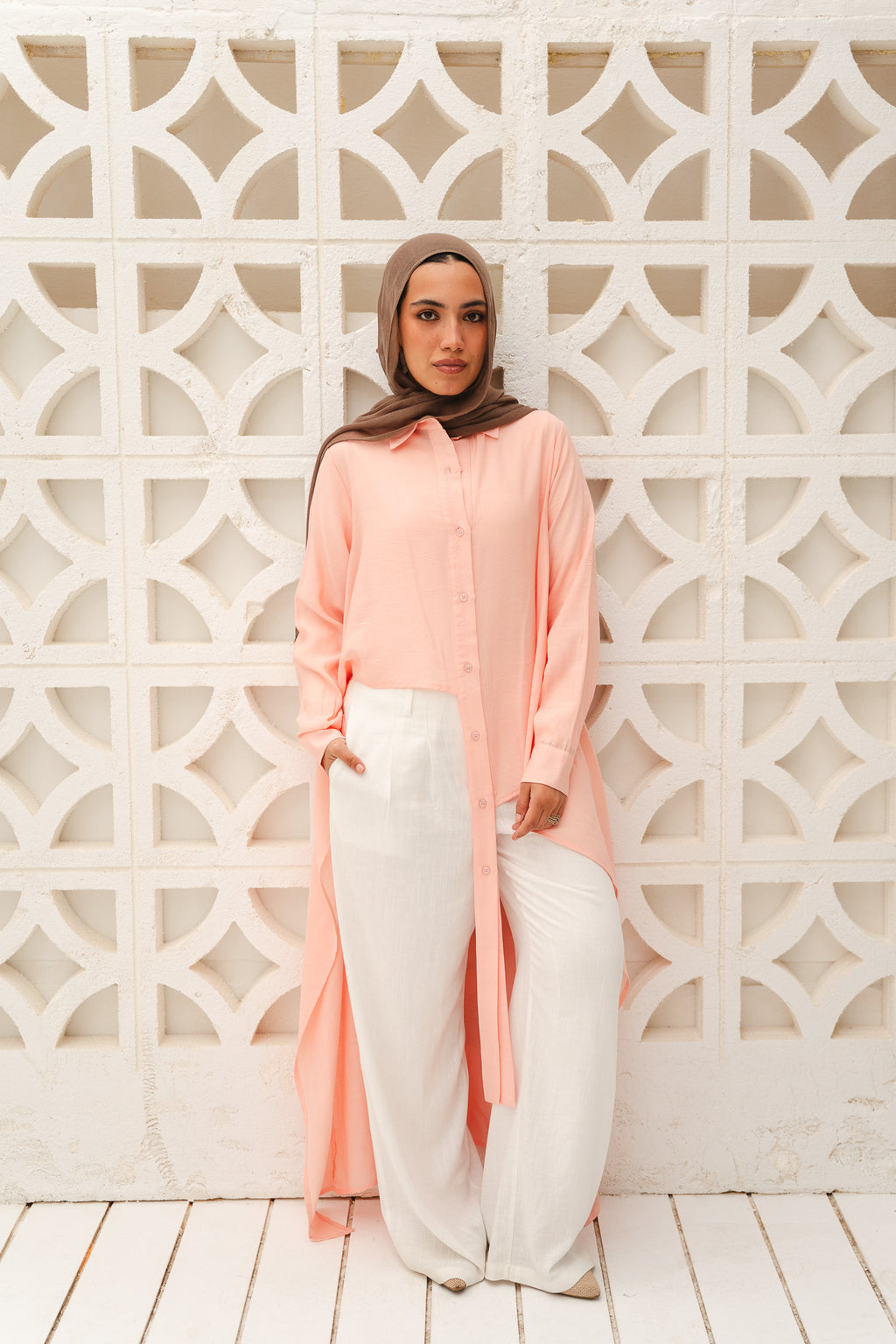 Light Walks Linen Pants in White
