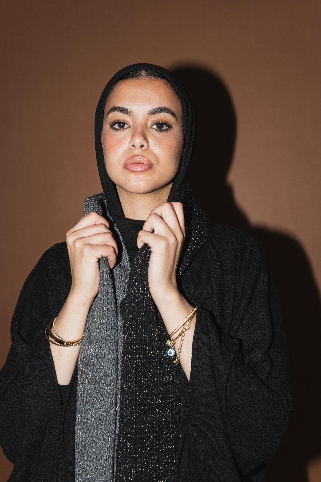 Shimmer Blend Knit Scarf in Black x Grey