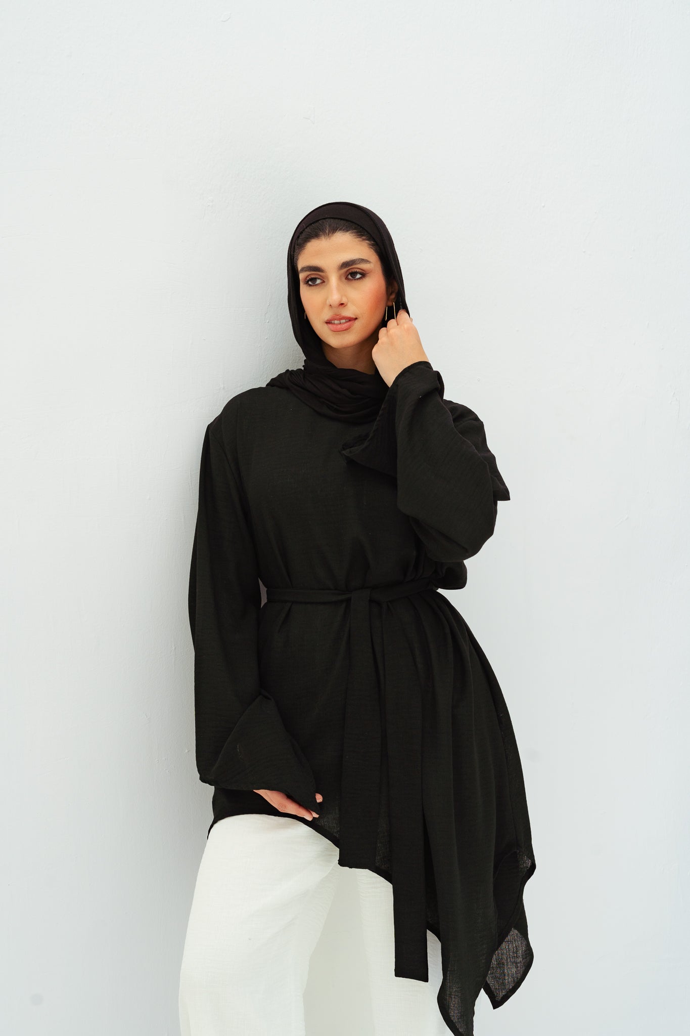 Ella asymmetric top in Black
