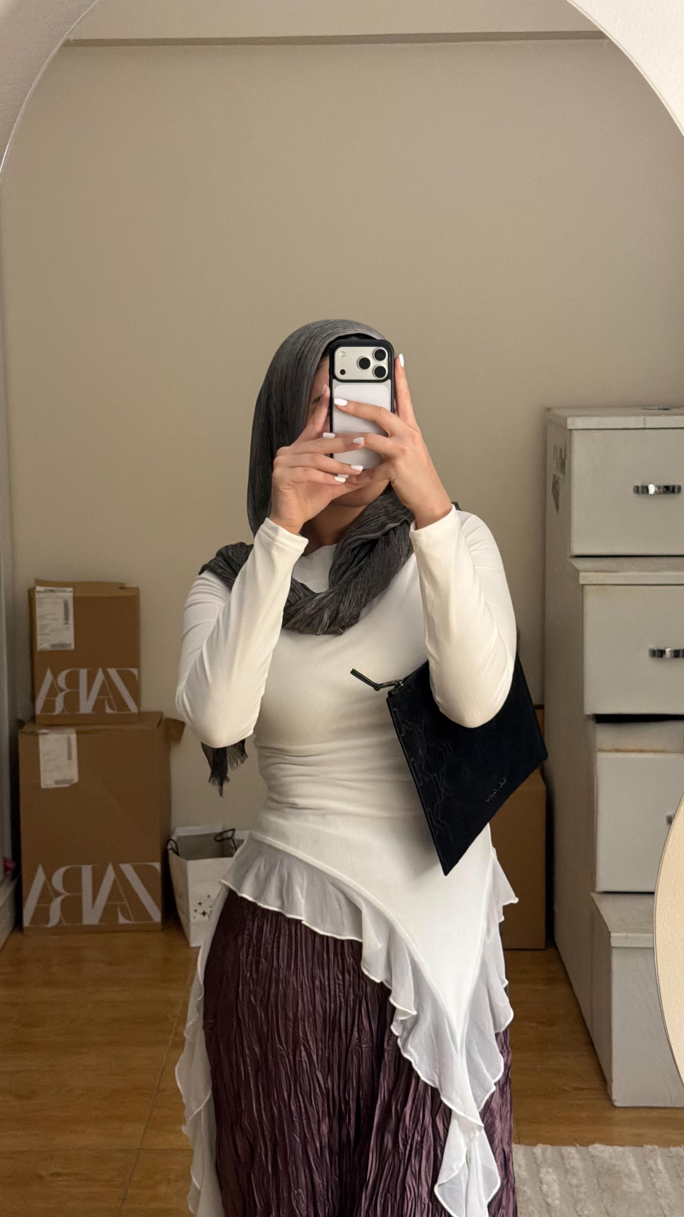 Anne Crushed skirt in Mauve wine