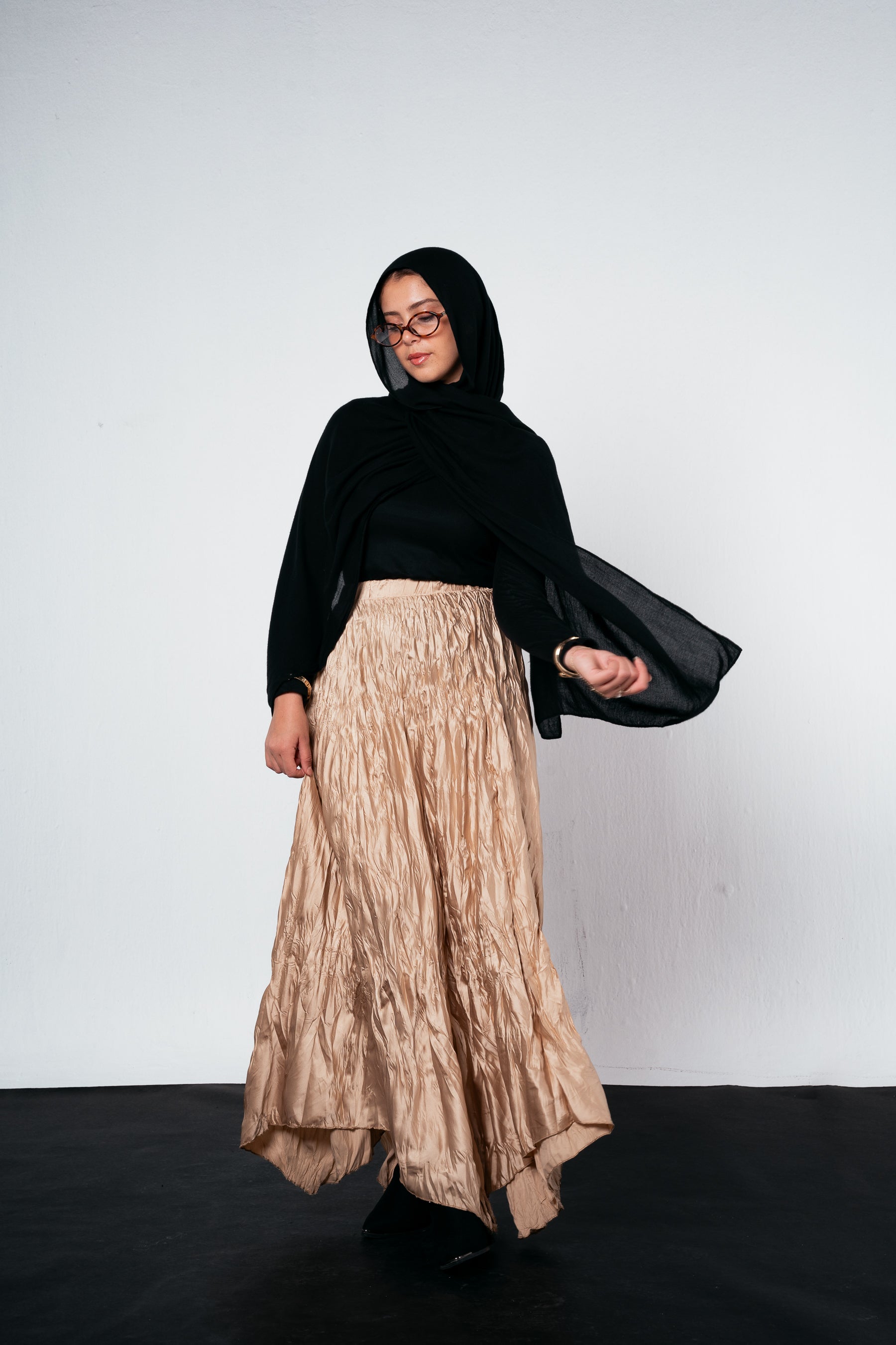 Anne Crushed skirt in Golden beige