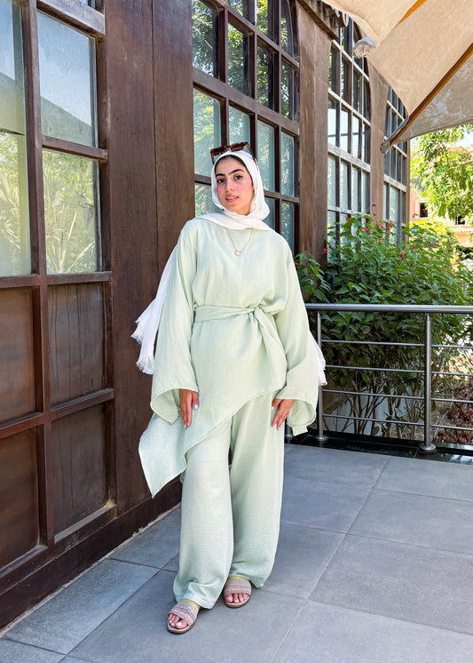 Ella asymmetrical SET in mint