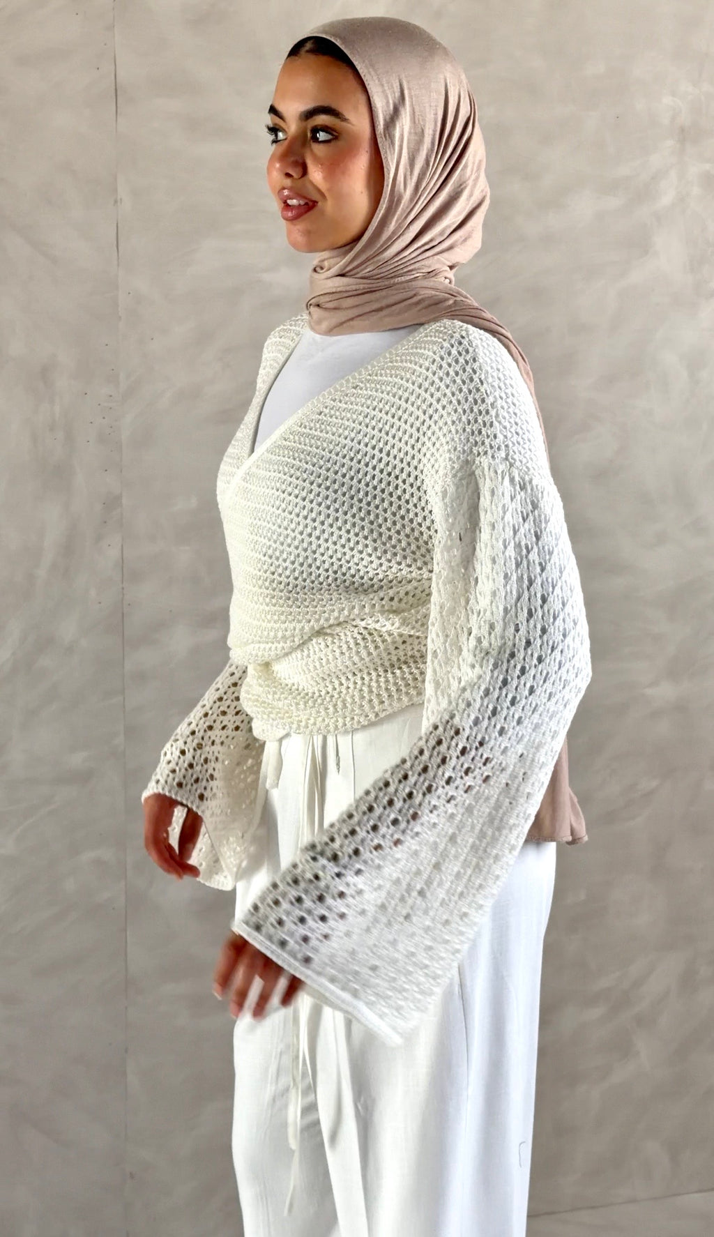 Seashell Wrap Top in Off-white