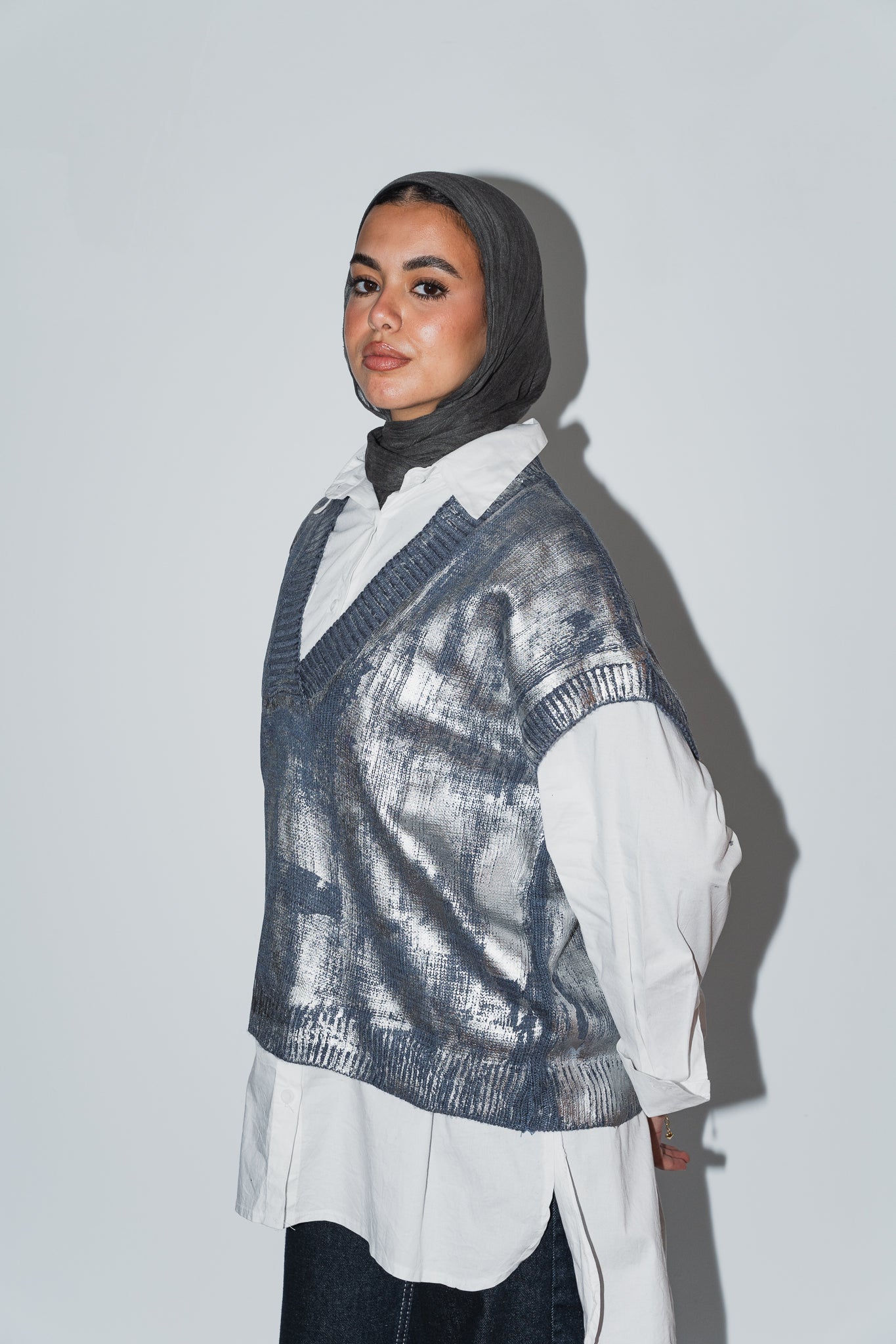Silver Melted Knit vest in Navy ( Limited edition )