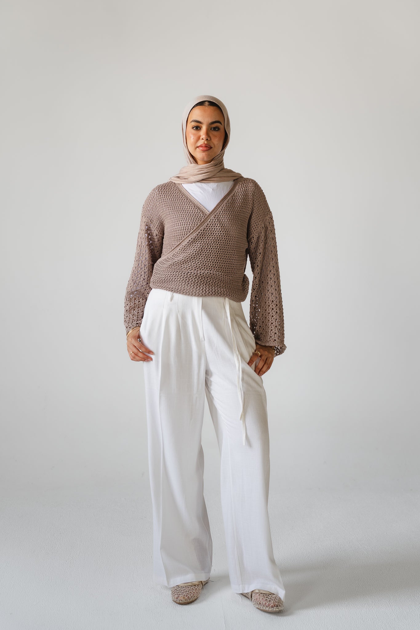 Light Walks Linen Pants in White