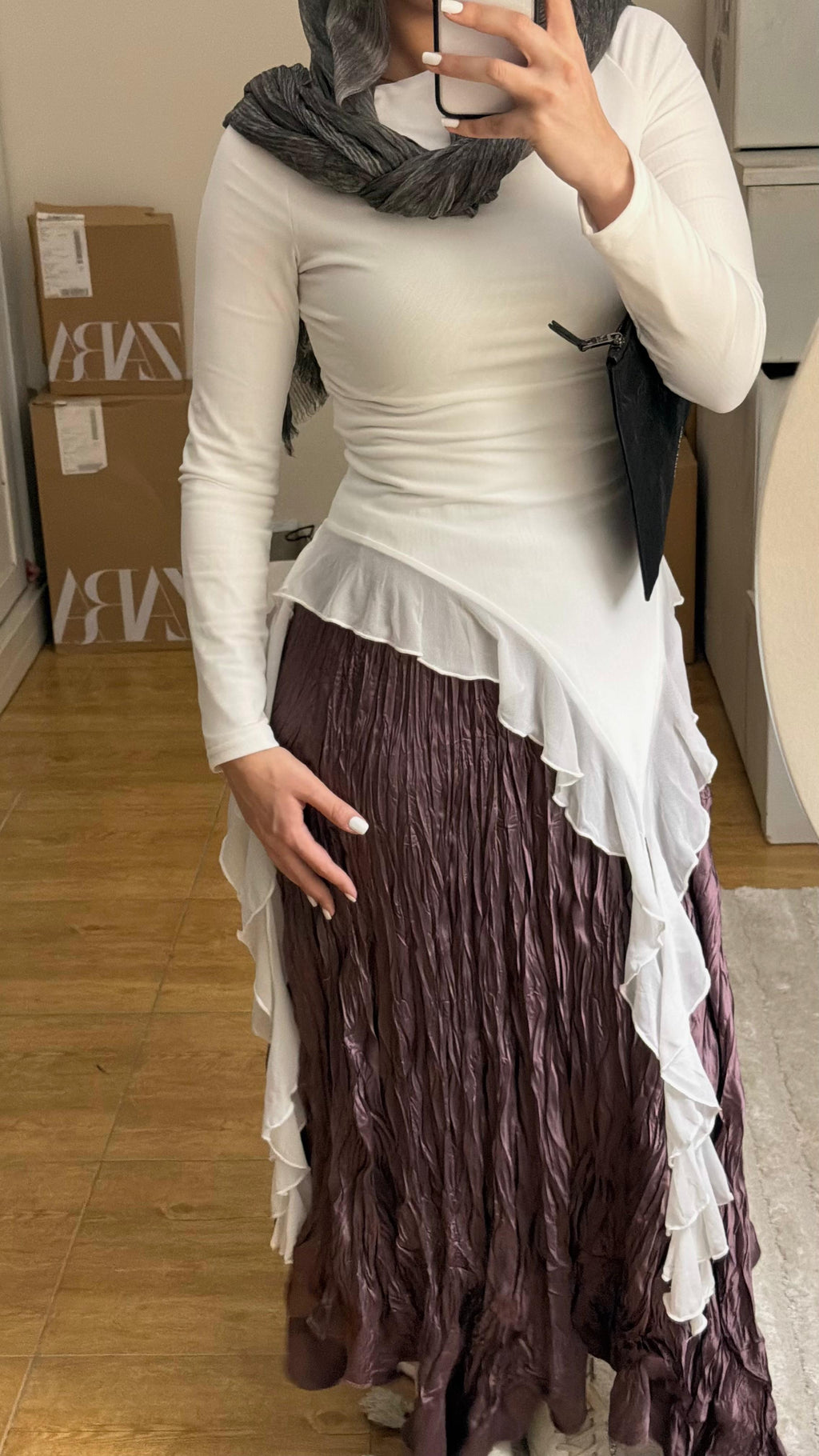 Anne Crushed skirt in Mauve wine
